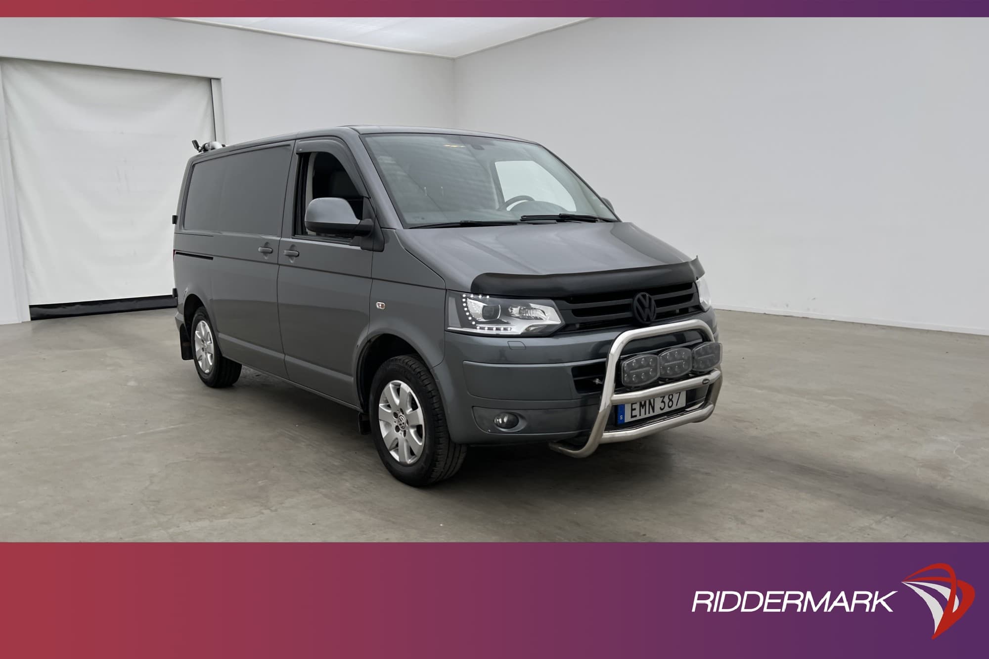 Volkswagen Transporter  Ny-Kamrem Värmare PDC Drag V-inredd