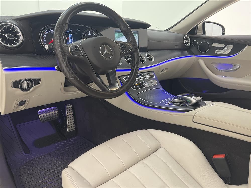 Mercedes-Benz E 220 d Coupé 194hk AMG D-värm Pano Skinn Naviinteriör