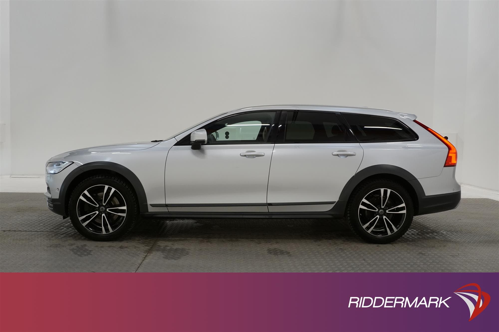 Volvo V90 Cross Country