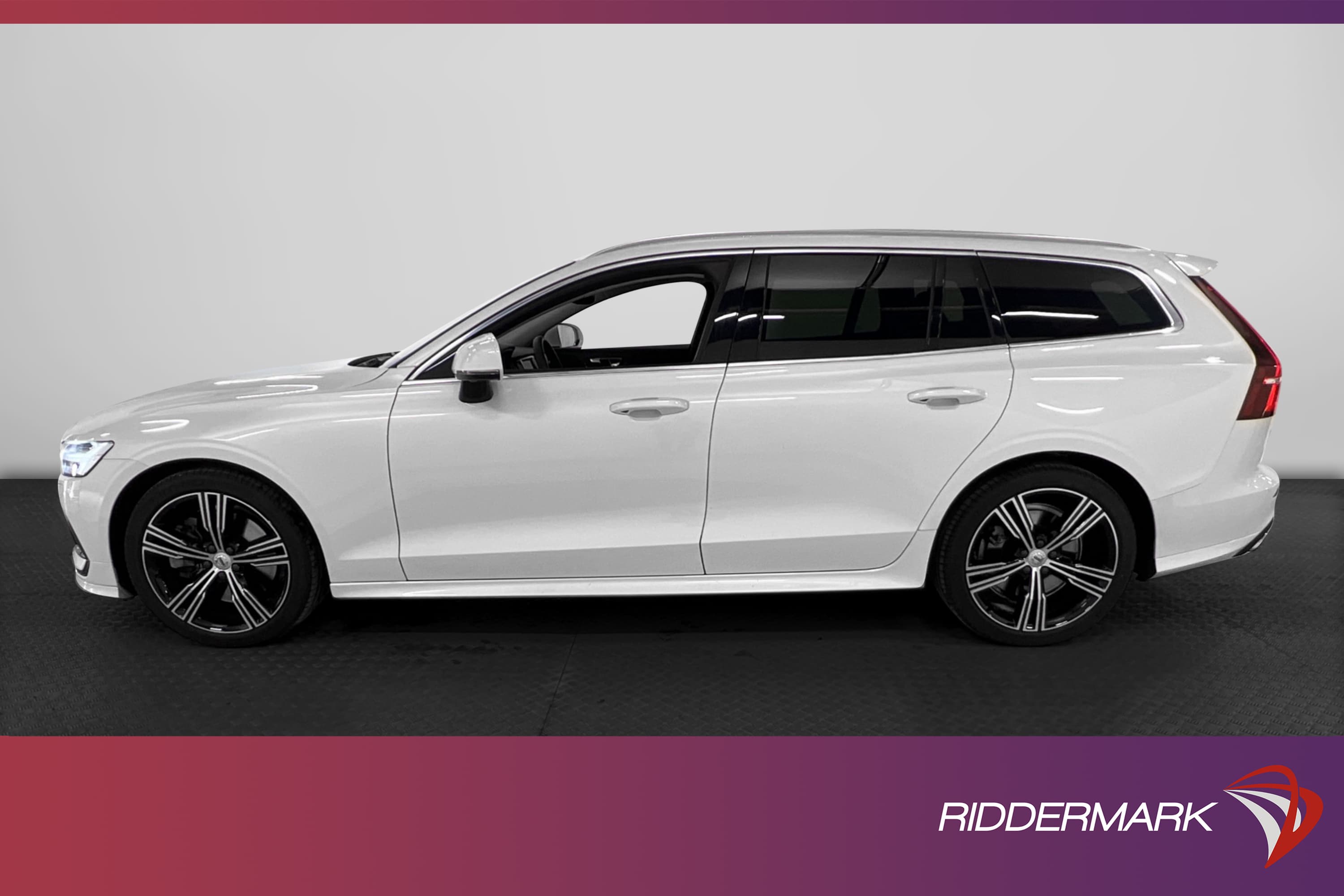 Volvo V60 T5 250hk Inscription HUD 360° Navi Skinn VOC 
