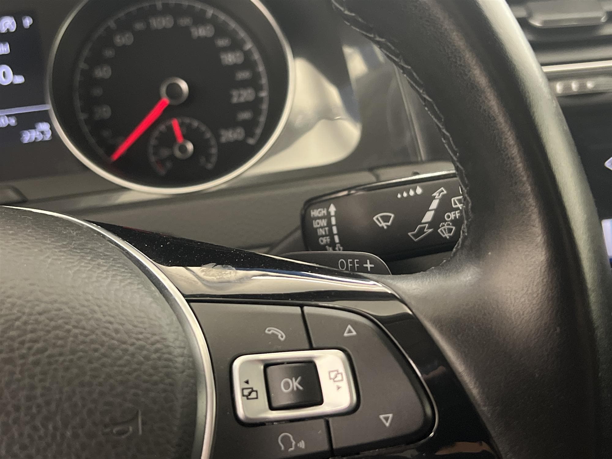 Volkswagen  Golf SC 1.0 TSI DSG 110hk Dragkrok Carplay