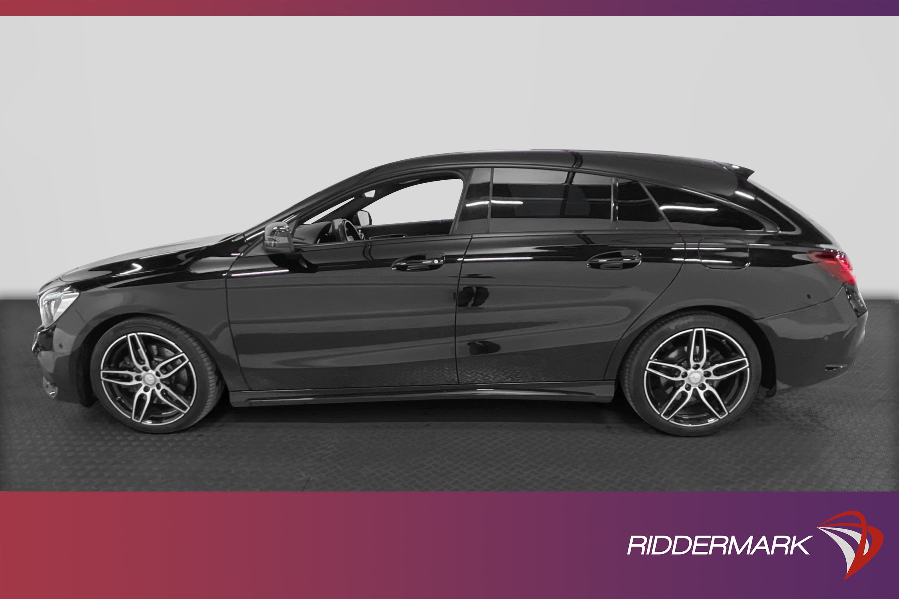 Mercedes-Benz CLA 220 4M Shooting Brake