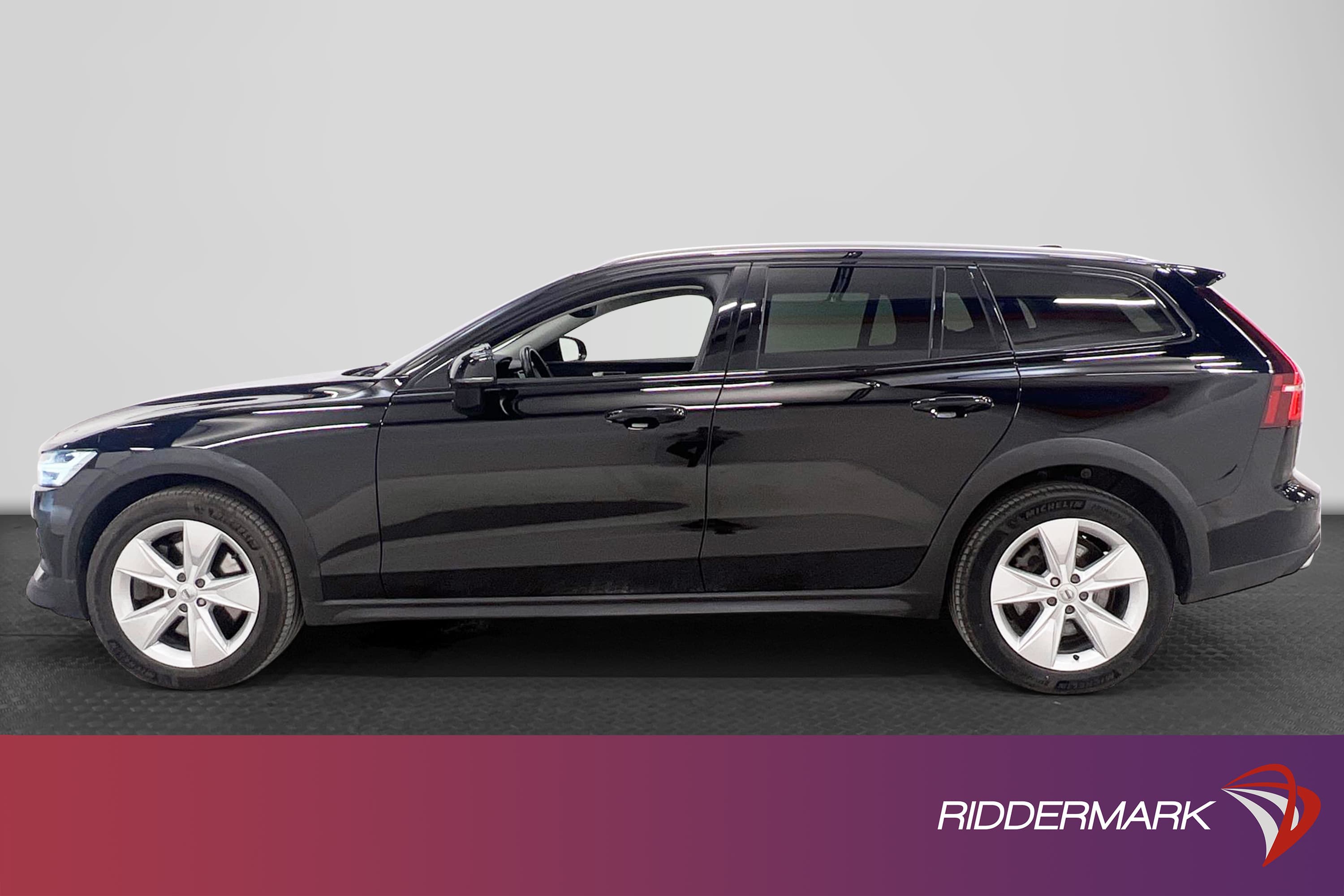 Volvo V60 Cross Country B4 AWD