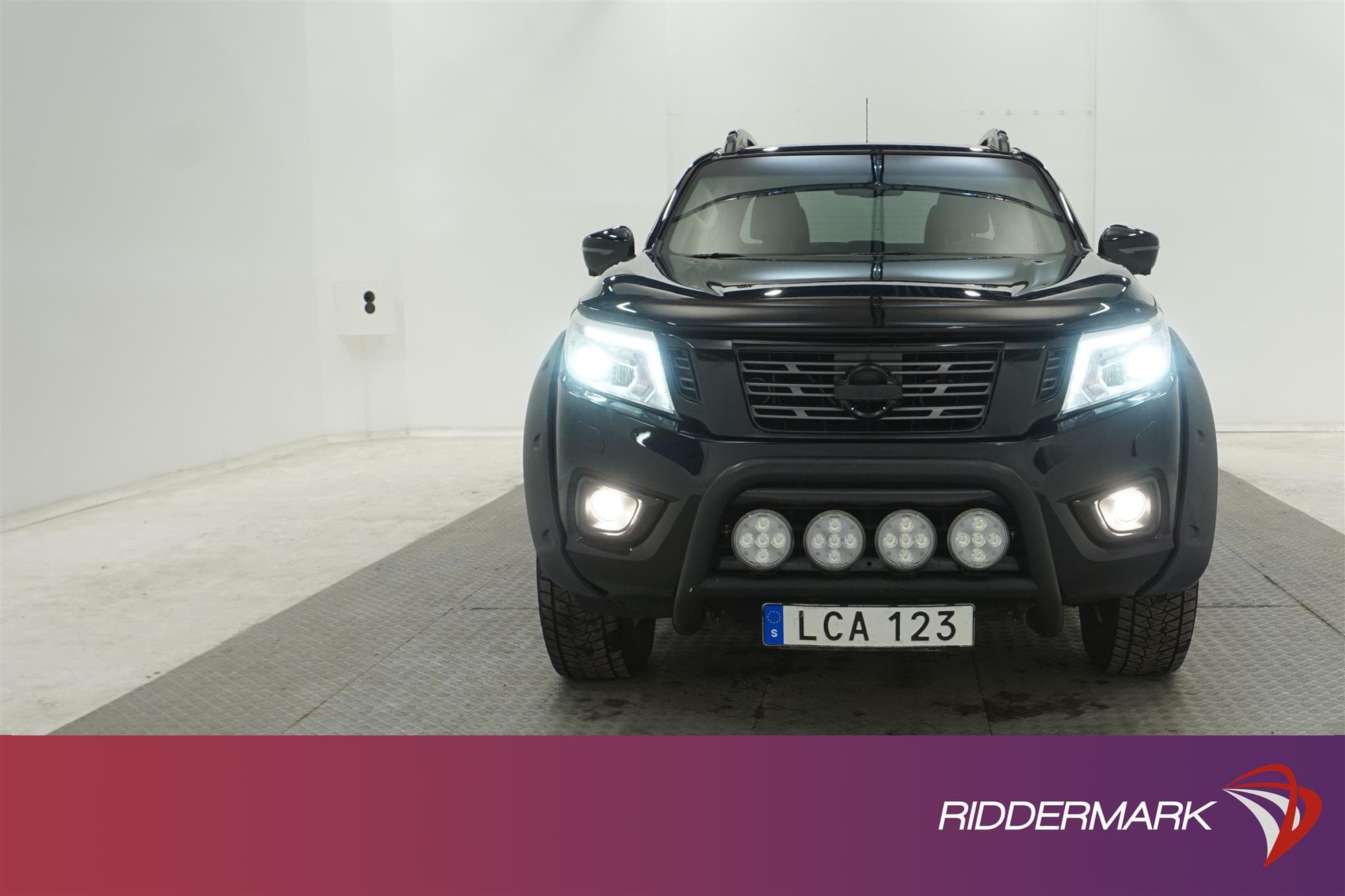 Nissan Navara 2.4dCi Automat 4x4 190hk Tekna  Breddare Moms