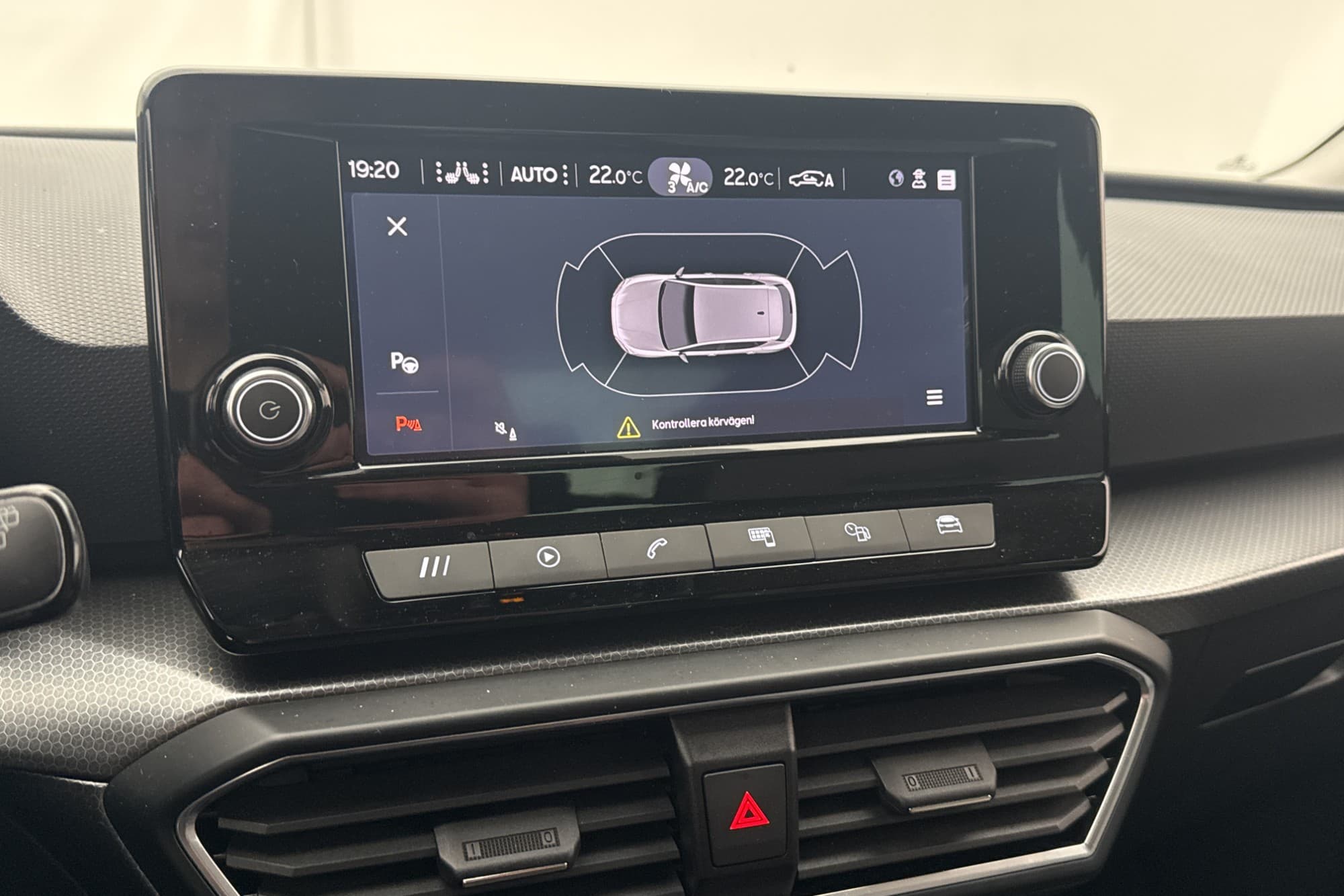 SEAT Leon 1.0 eTSI 110hk Style Rattvärme CarPlay P-Sensorer