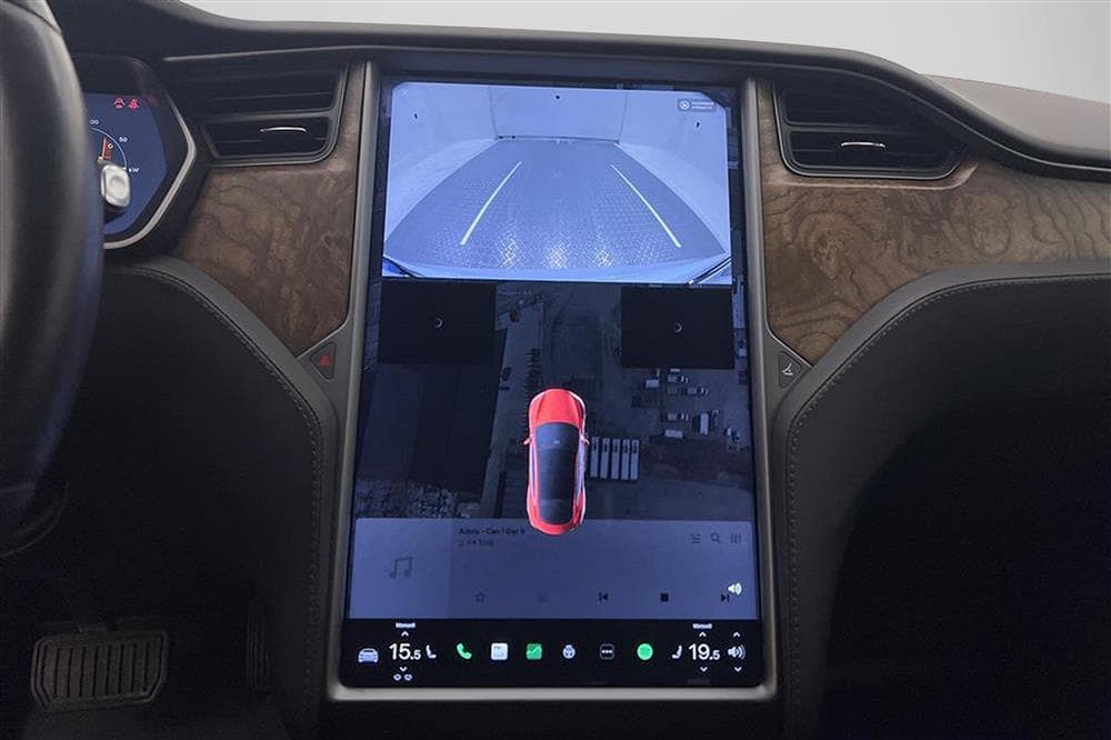 Tesla Model Standard Range AWD Luftfjädring AP Sv-såldinteriör