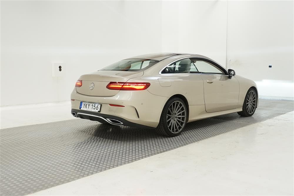Mercedes-Benz E 220 d Coupé 194hk AMG D-värm Pano Skinn Naviexteriör