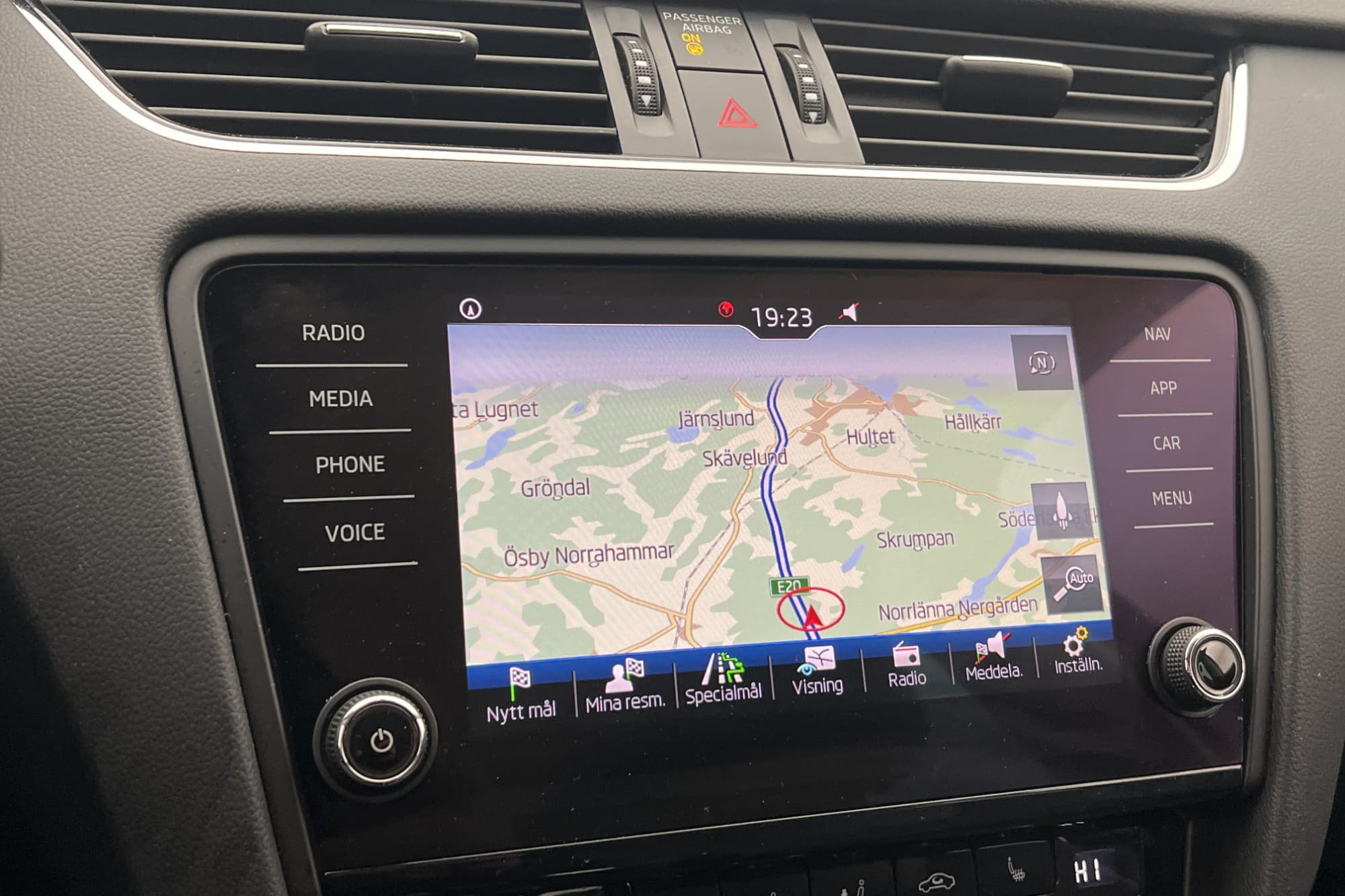 Skoda Octavia Kombi 150hk Premium Värm Canton Kamera Navi