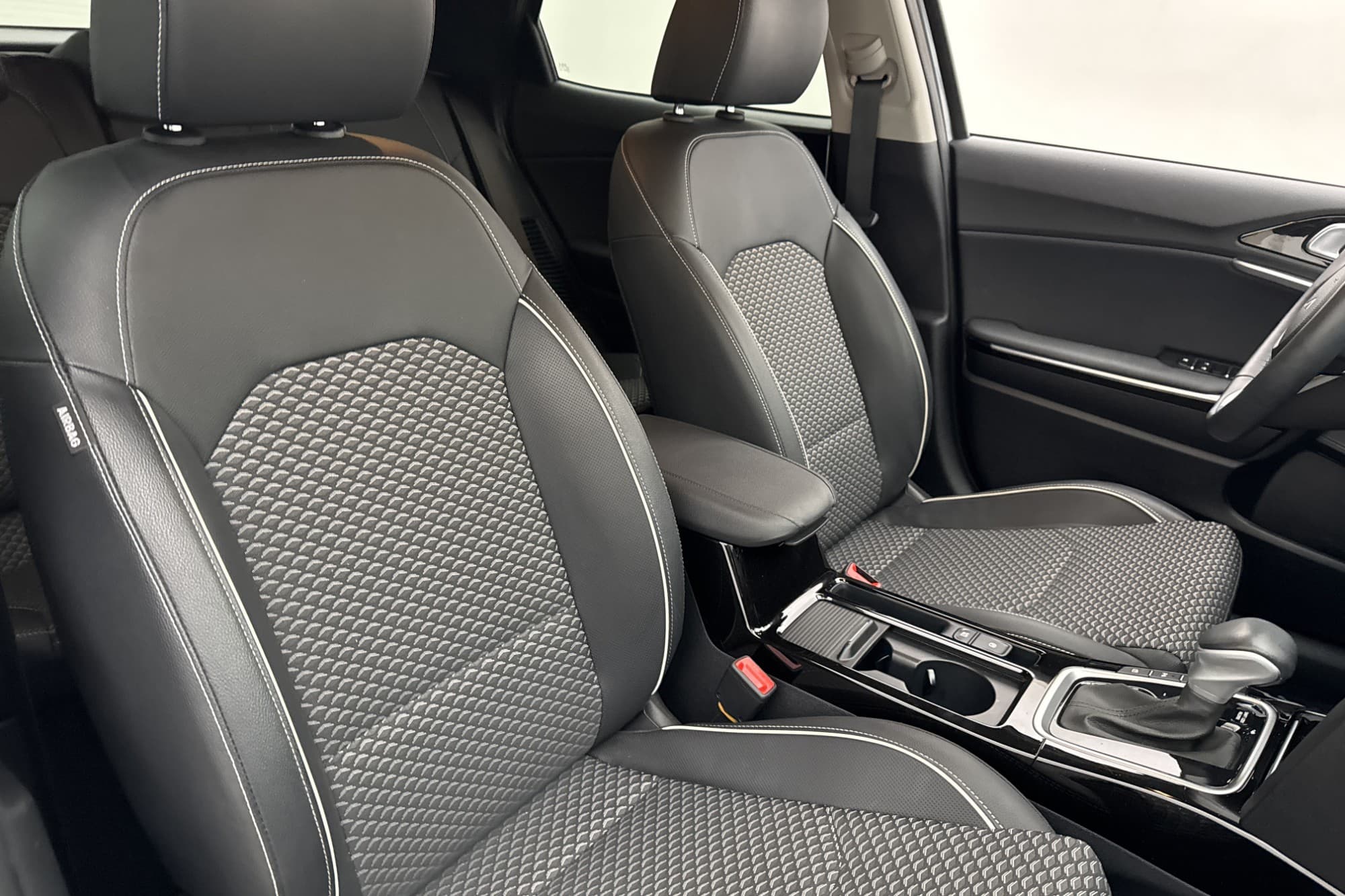 Kia XCeed Plug-in 141hk Advance Kamera Rattvärme