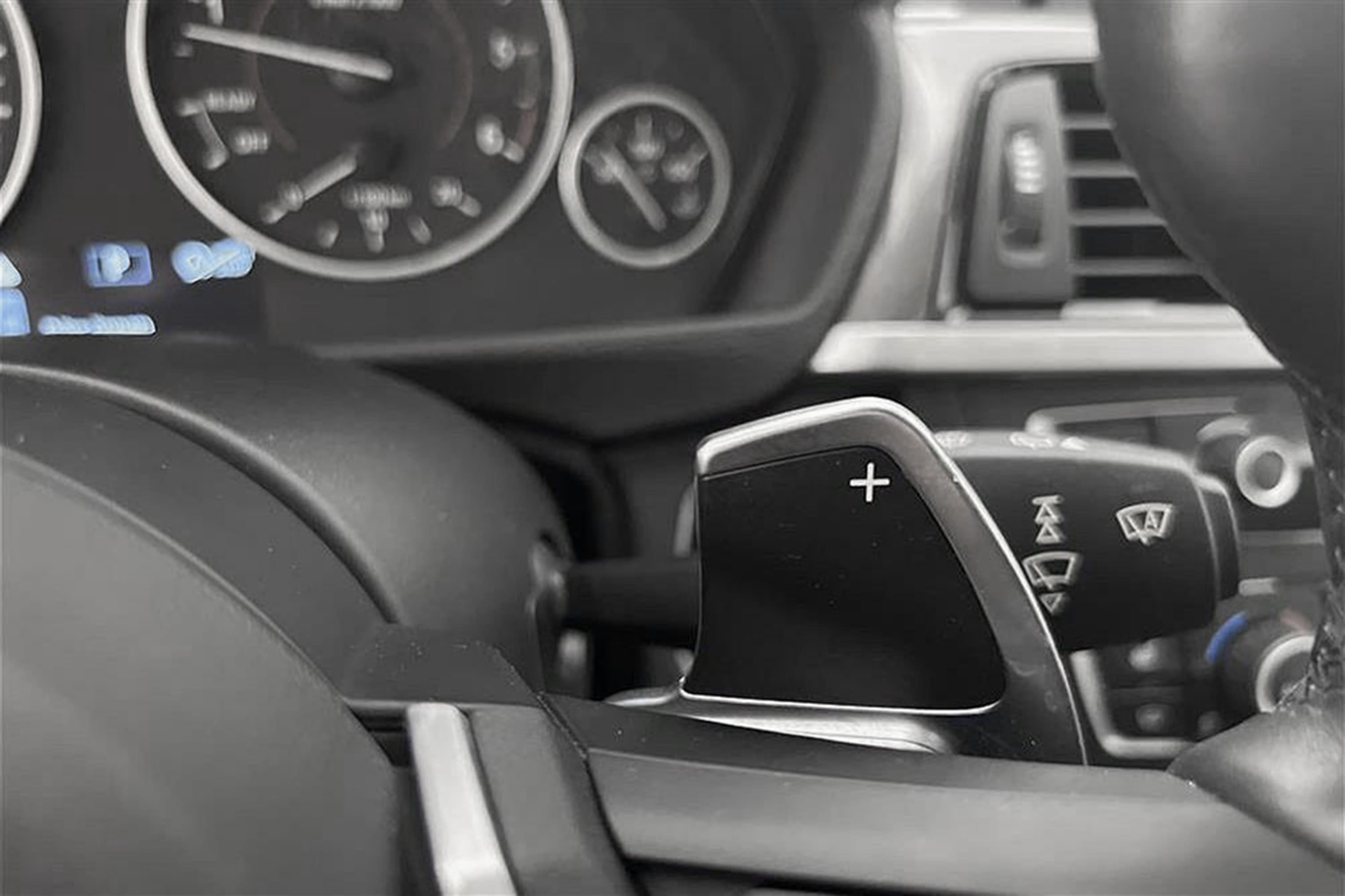 BMW 330 d xDrive Sport Line Panorama Harman/Kardon M-Rattinteriör
