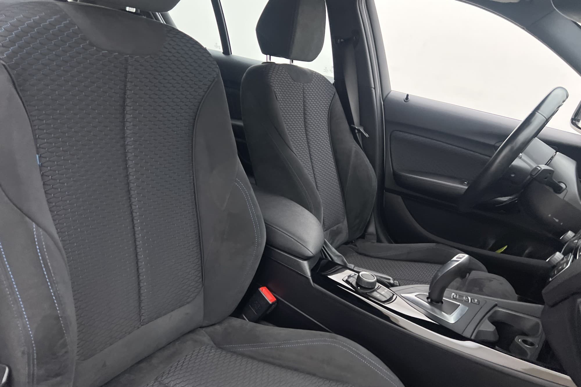 BMW 118 i 136hk M Sport Alcantara Sensorer Keyless Låg-Skatt
