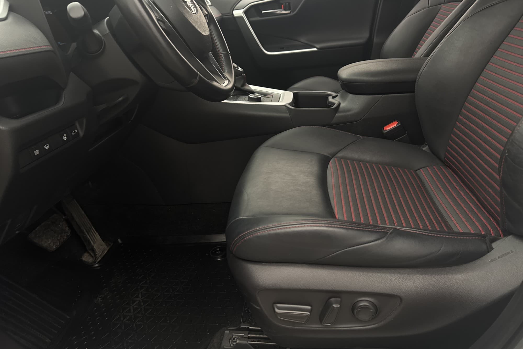 Toyota RAV4 Plug-in 306hk X Edition Dragkrok Pano Skinn JBL