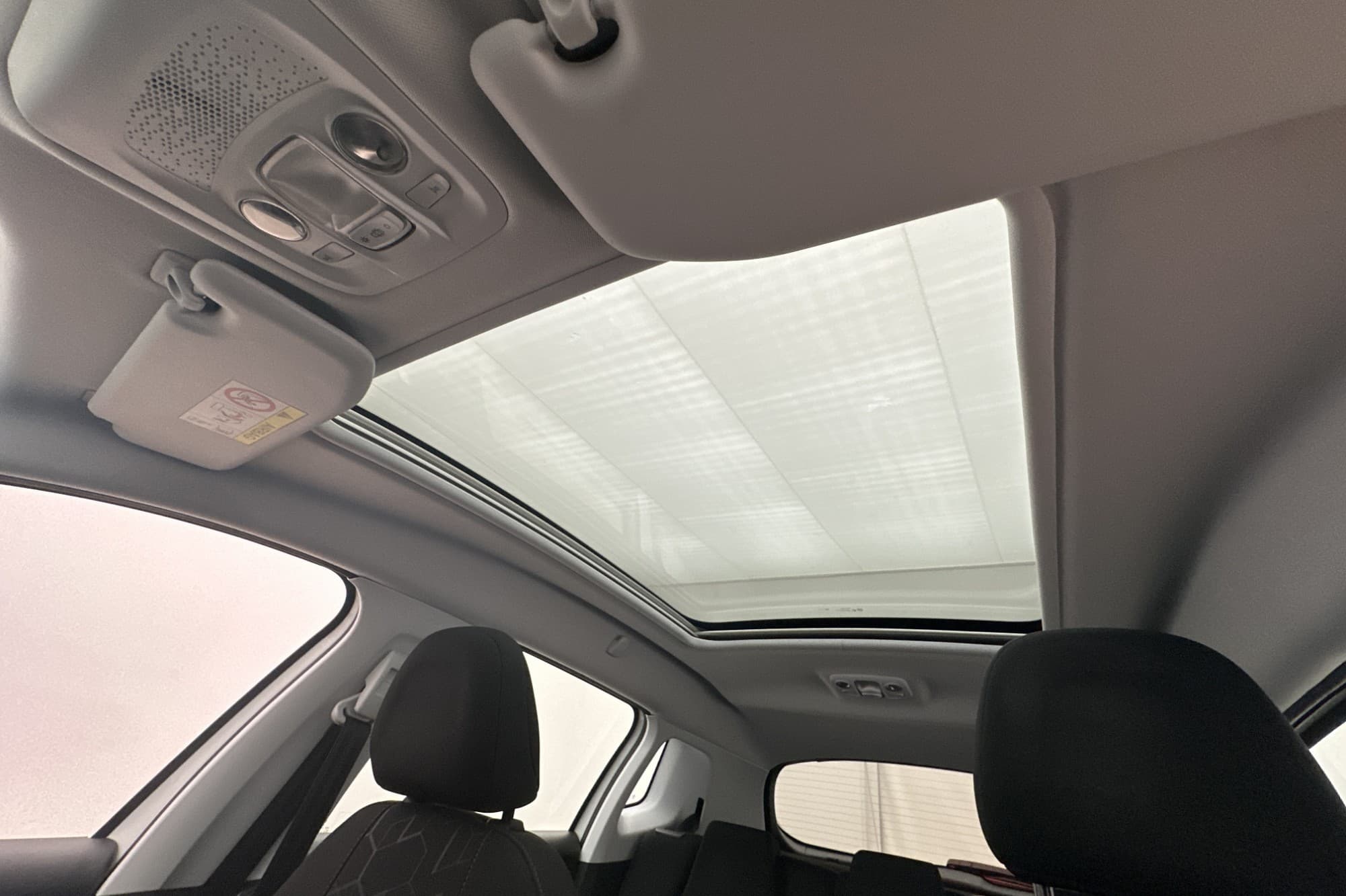 Peugeot 2008 1.2 e-THP 110hk Panorama P-Sensorer Farthållare
