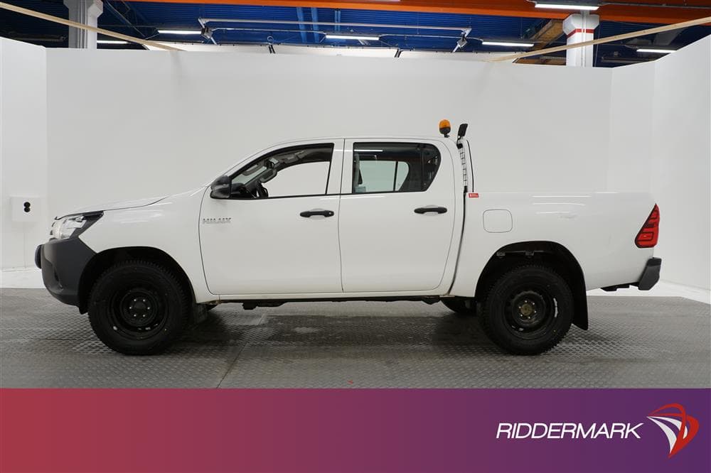 Toyota Hilux 2.4 AWD Dragkrok Diff M-Värmare Moms
