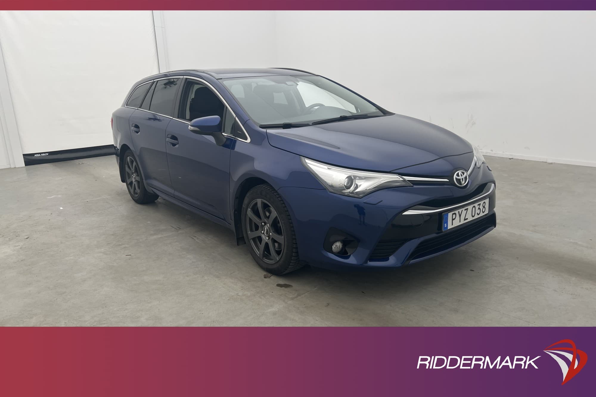 Toyota Avensis 143hk