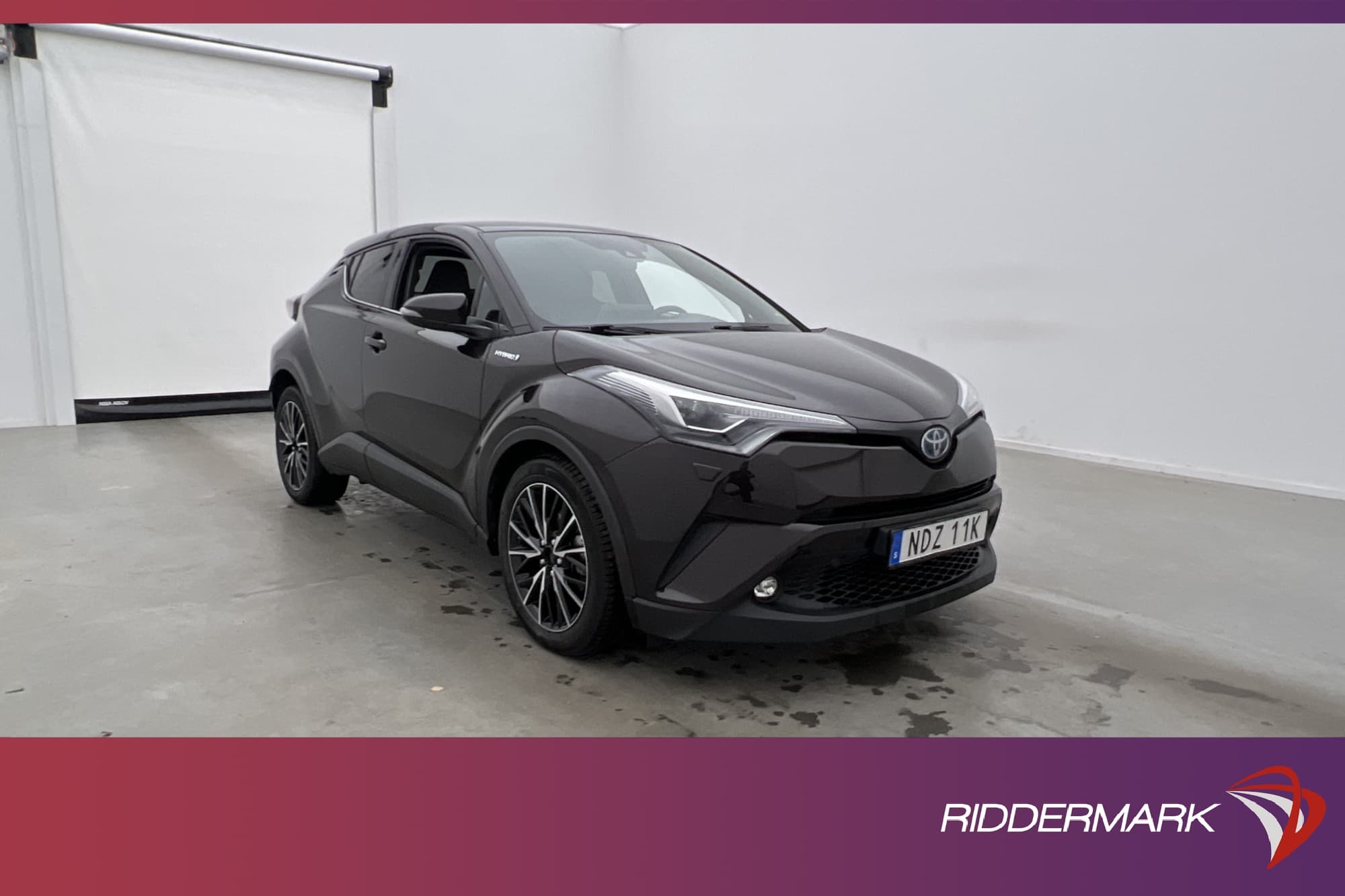 Toyota C-HR Hybrid CVT 122hk