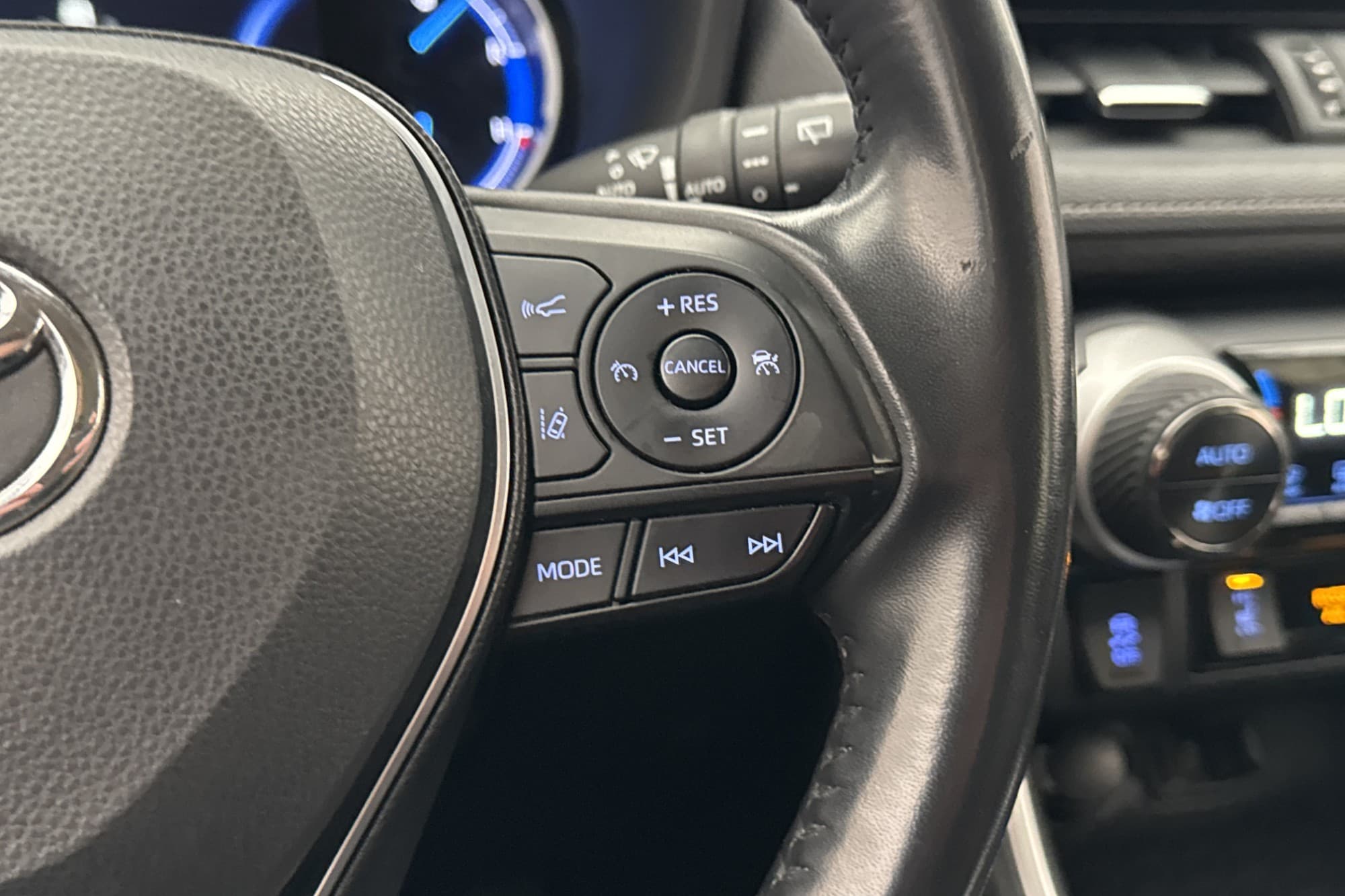 Toyota RAV4 Hybrid AWD 222hk  Active MOMS Drag Kamera