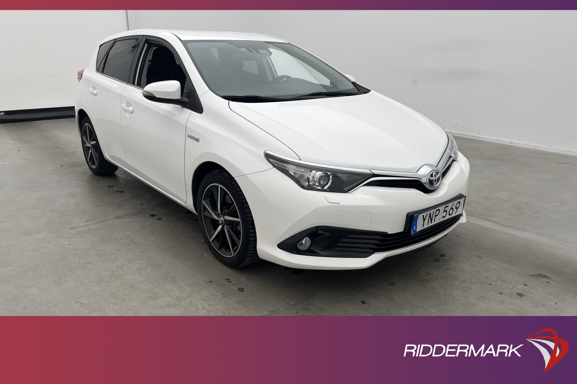 Toyota Auris Hybrid 136hk