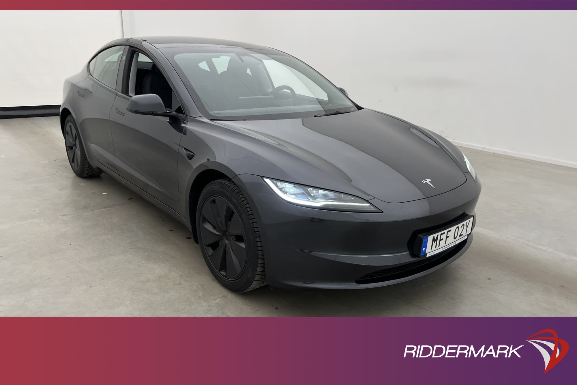 Tesla Model 3 Standard Range Autopilot Dragkrok Svensksåld