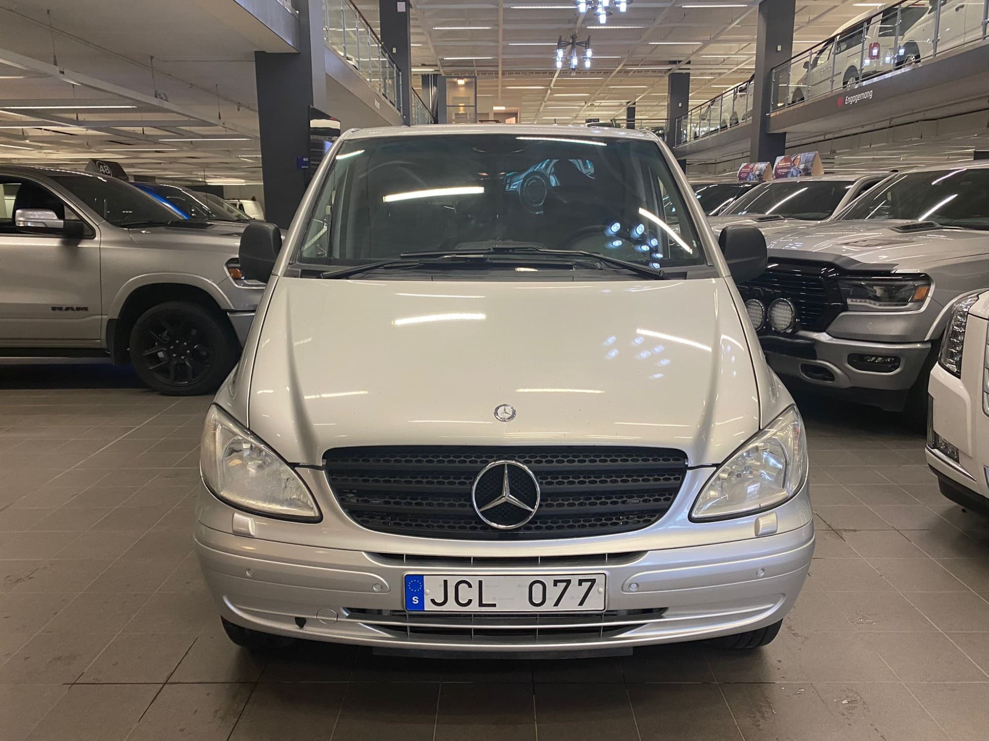 Mercedes-Benz Vito 115 4x4 Automat 150hk Värmare Dragkrok