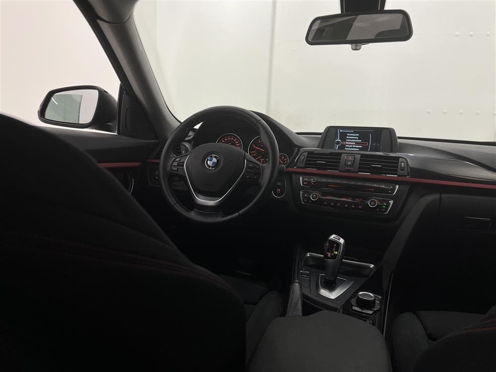 BMW 320d GT xDrive 184hk Sport line Värmare Sportavgas Draginteriör