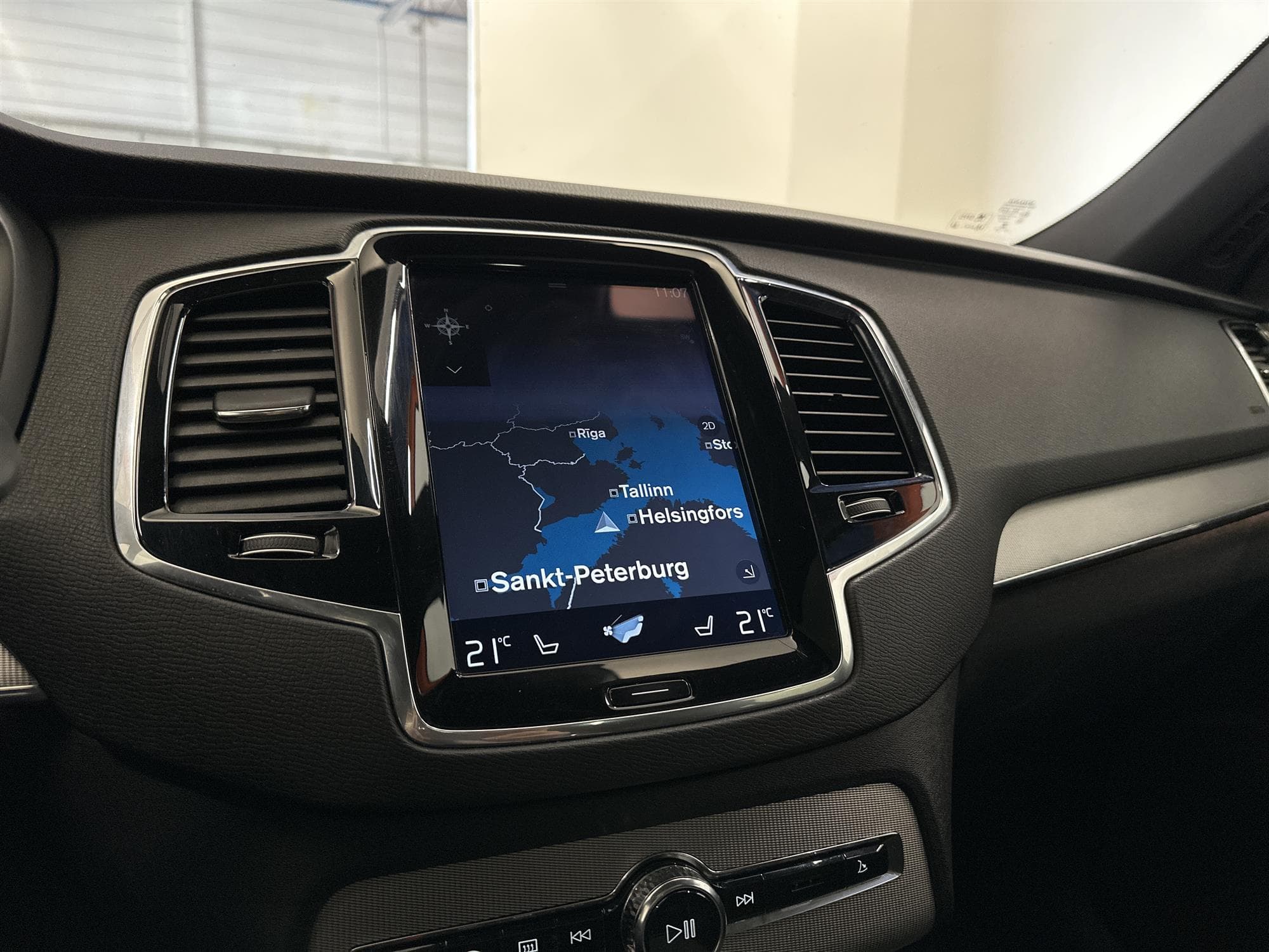 Volvo XC90 D5 AWD 235hk R Design Voc D-Värm Pano HUD 7 Sits