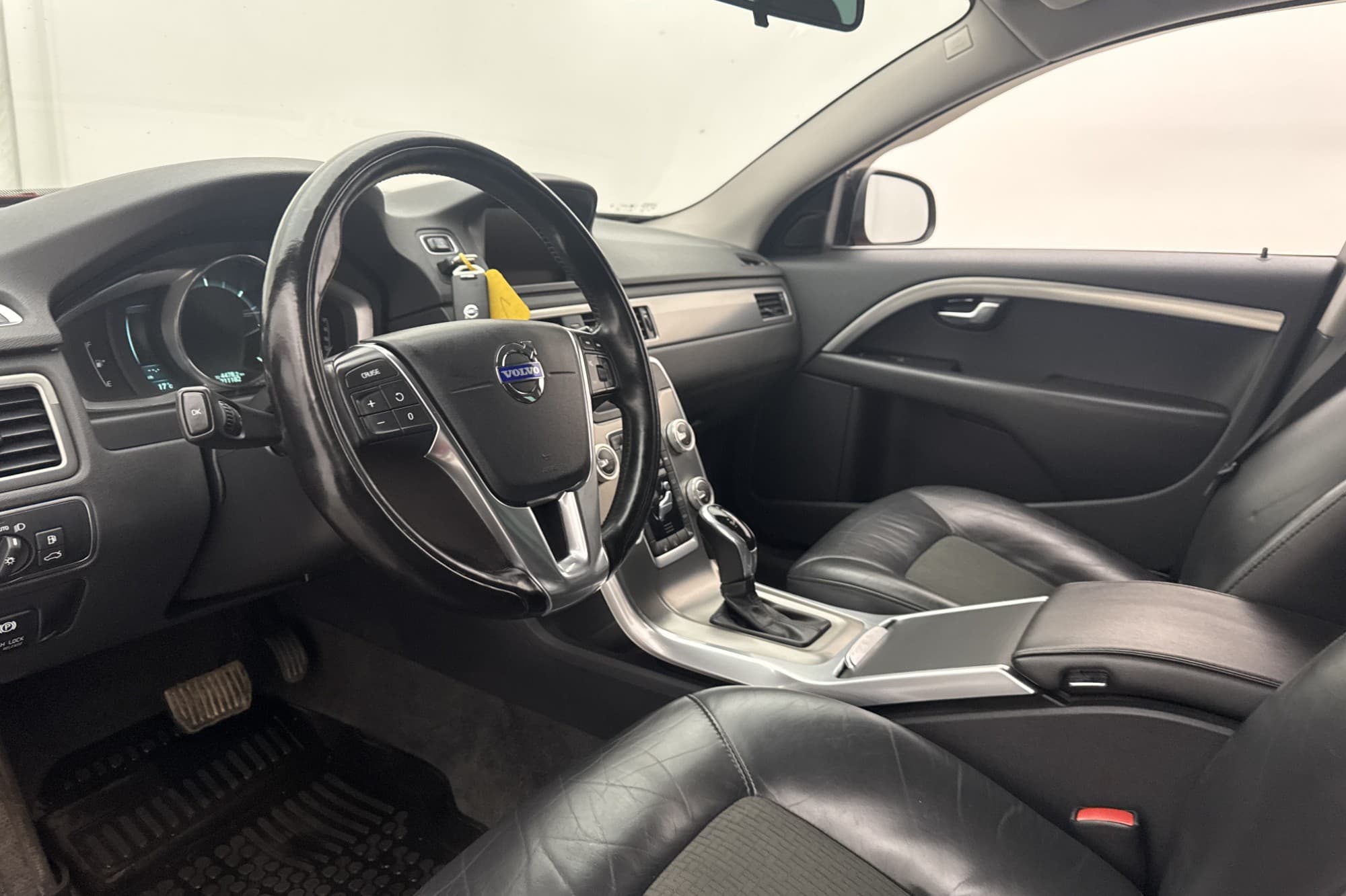 Volvo V70 D4 181hk Momentum Dragkrok VOC D-Värmare Rattvärme