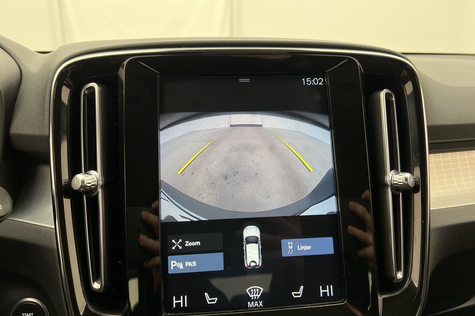 Volvo XC40 D3 AWD VOC Värmare Kamera CarPlay Rattvärme