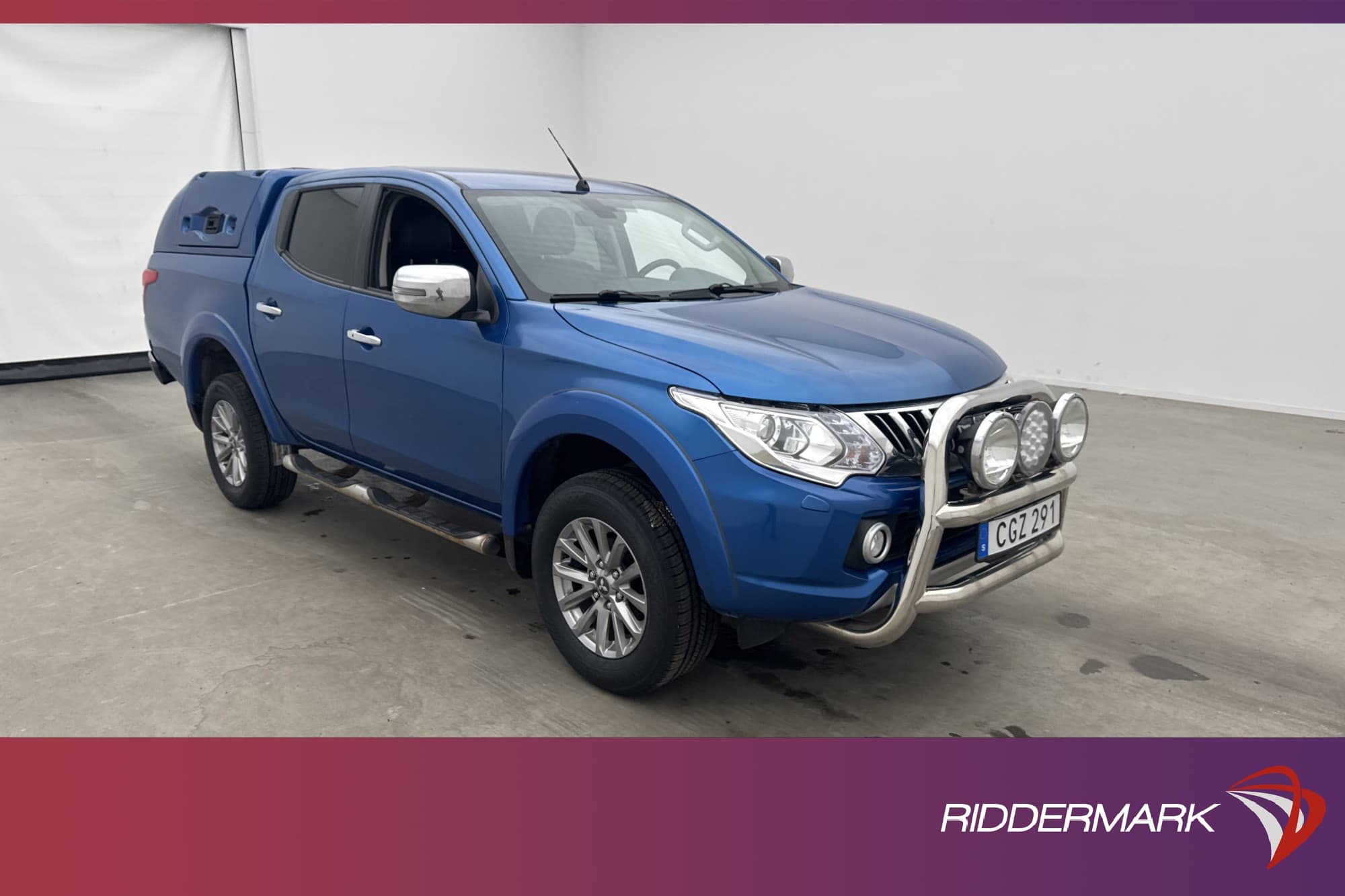 Mitsubishi L200 Business 2.4 4WD Drag Skinn Kåpa Moms 1-Bruk