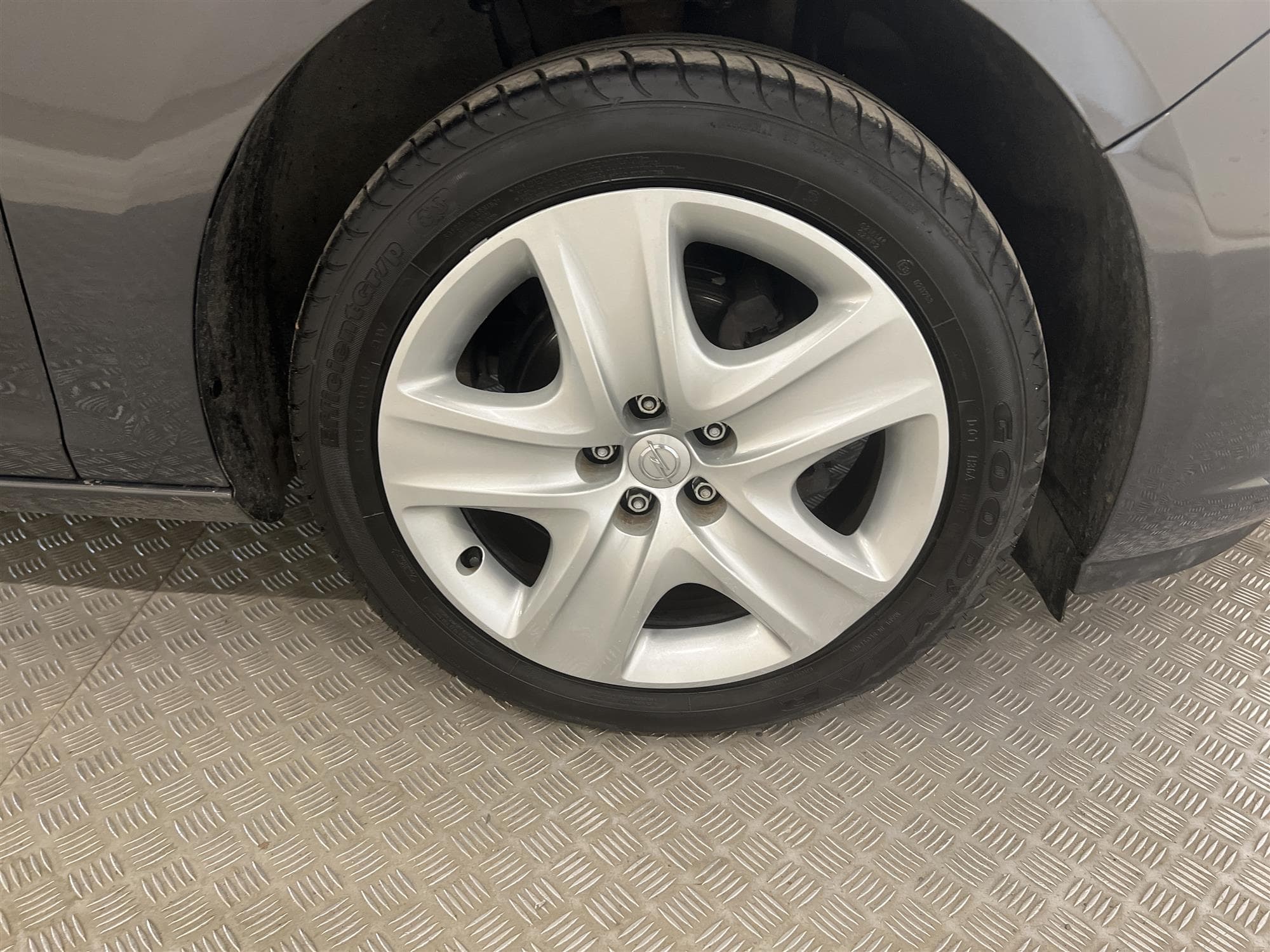 Opel Astra 1.6 115hk 2 Brukare Låg Skatt Nyservad