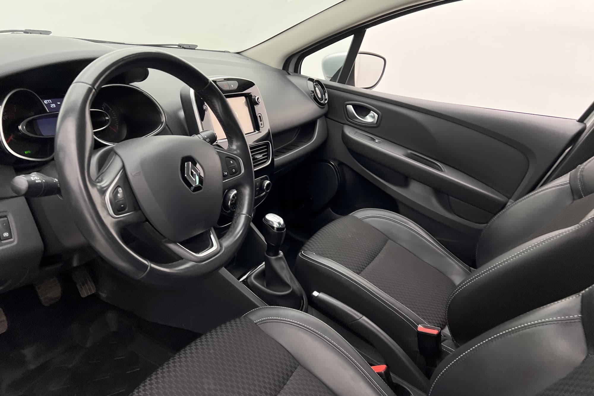 Renault Clio 0.9 TCe 90hk Intens Navi Bass-reflex P-Sensorer