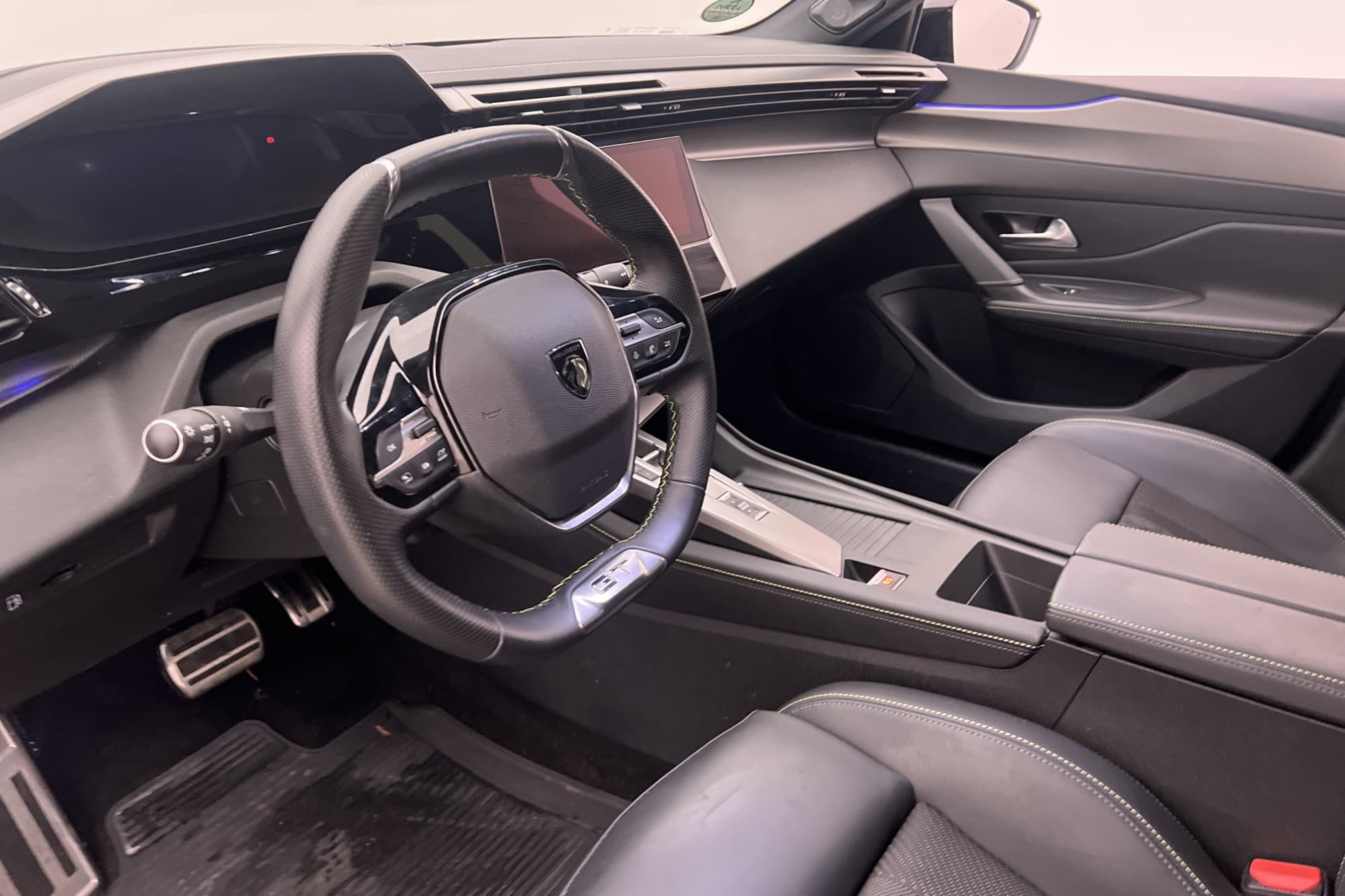 Peugeot 308 Plug-In 225hk GT 360° Kamera Elstol Rattvärme