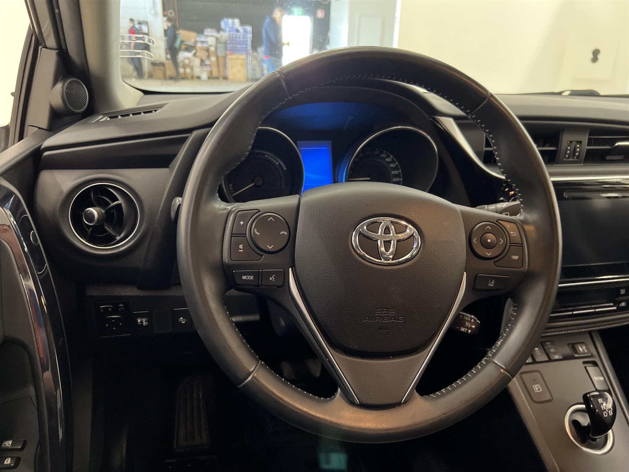 Toyota Auris Hybrid e-CVT 136hk B-Kam 360kr Skatt 0,39L/mil