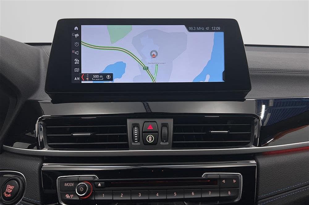 BMW X1 xDrive 20d 190hk M-Sport B-kamera HiFi Navi HUD interiör