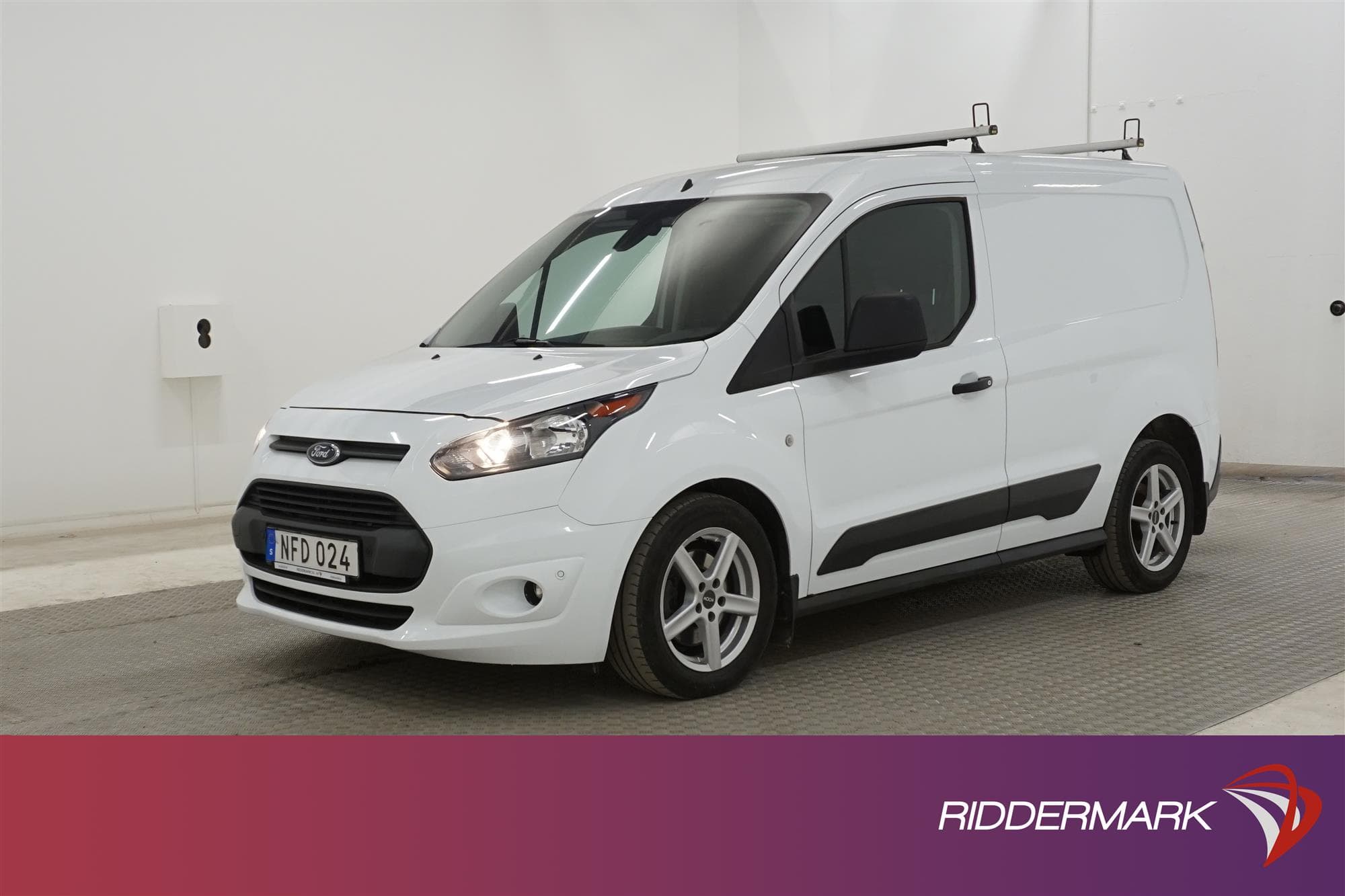 Ford Transit Connect Automat 120hk Drag V-Inr Värmare Moms