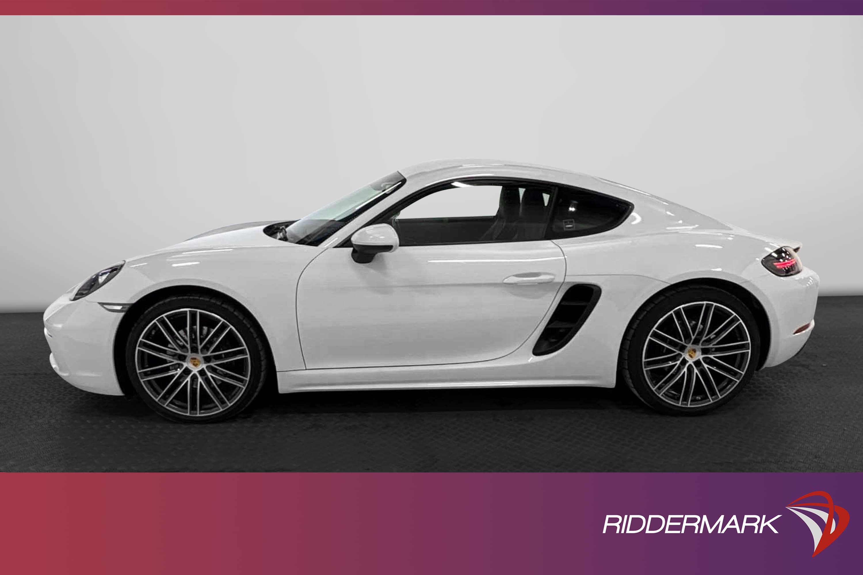 Porsche 718 Cayman PDK 300hk Alcantara P-sensorer Lågmil