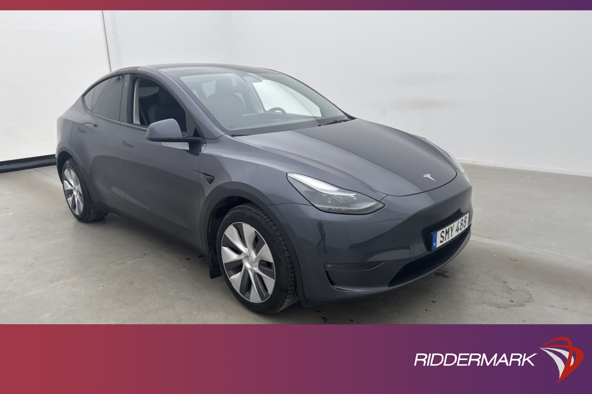 Tesla Model Y Long Range AWD Svensksåld Uppgraderad AP