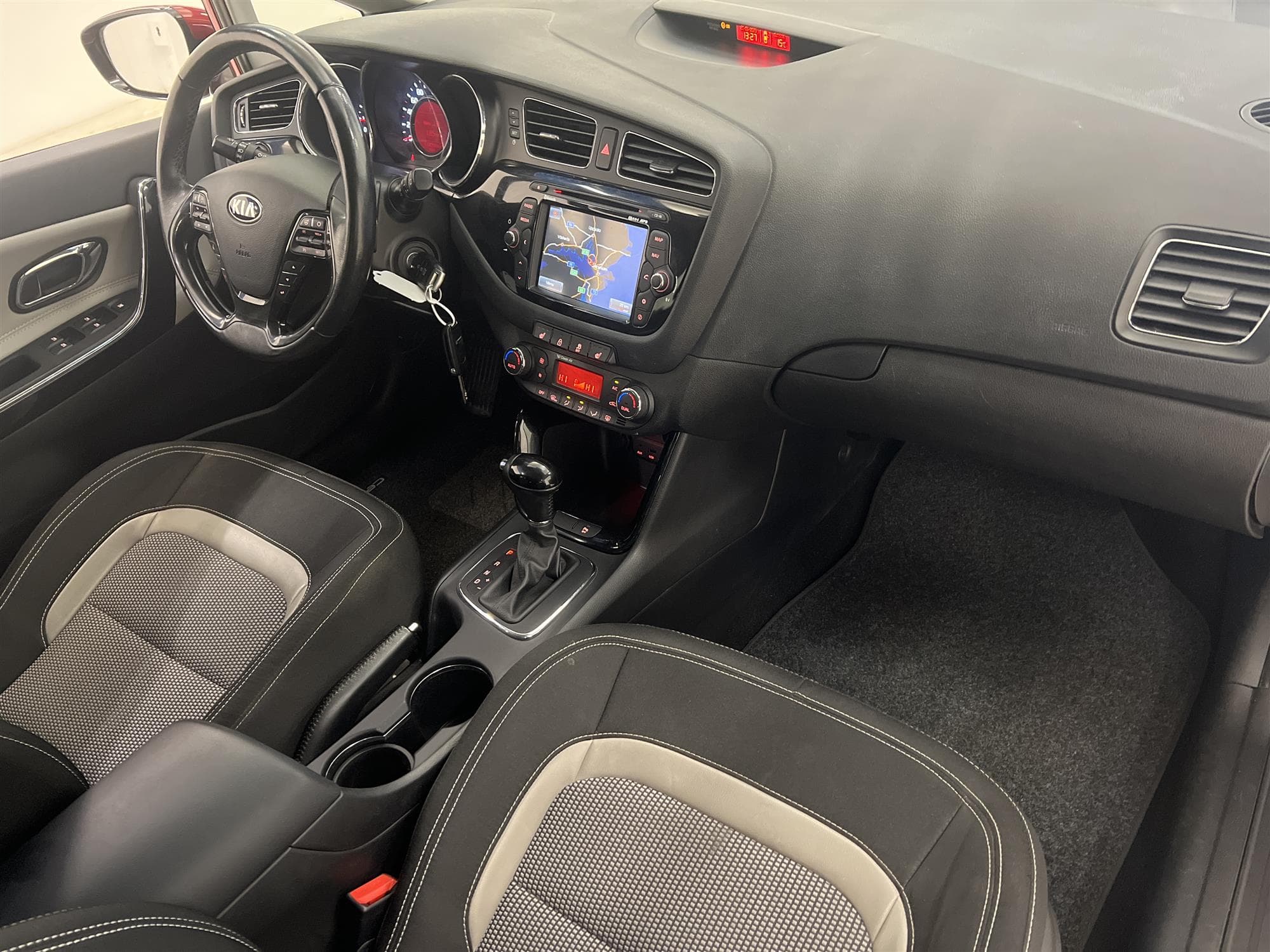 Kia Ceed Sportswagon 1.6 CRDi 128hk B-Kam P-Sensor Dragkrok