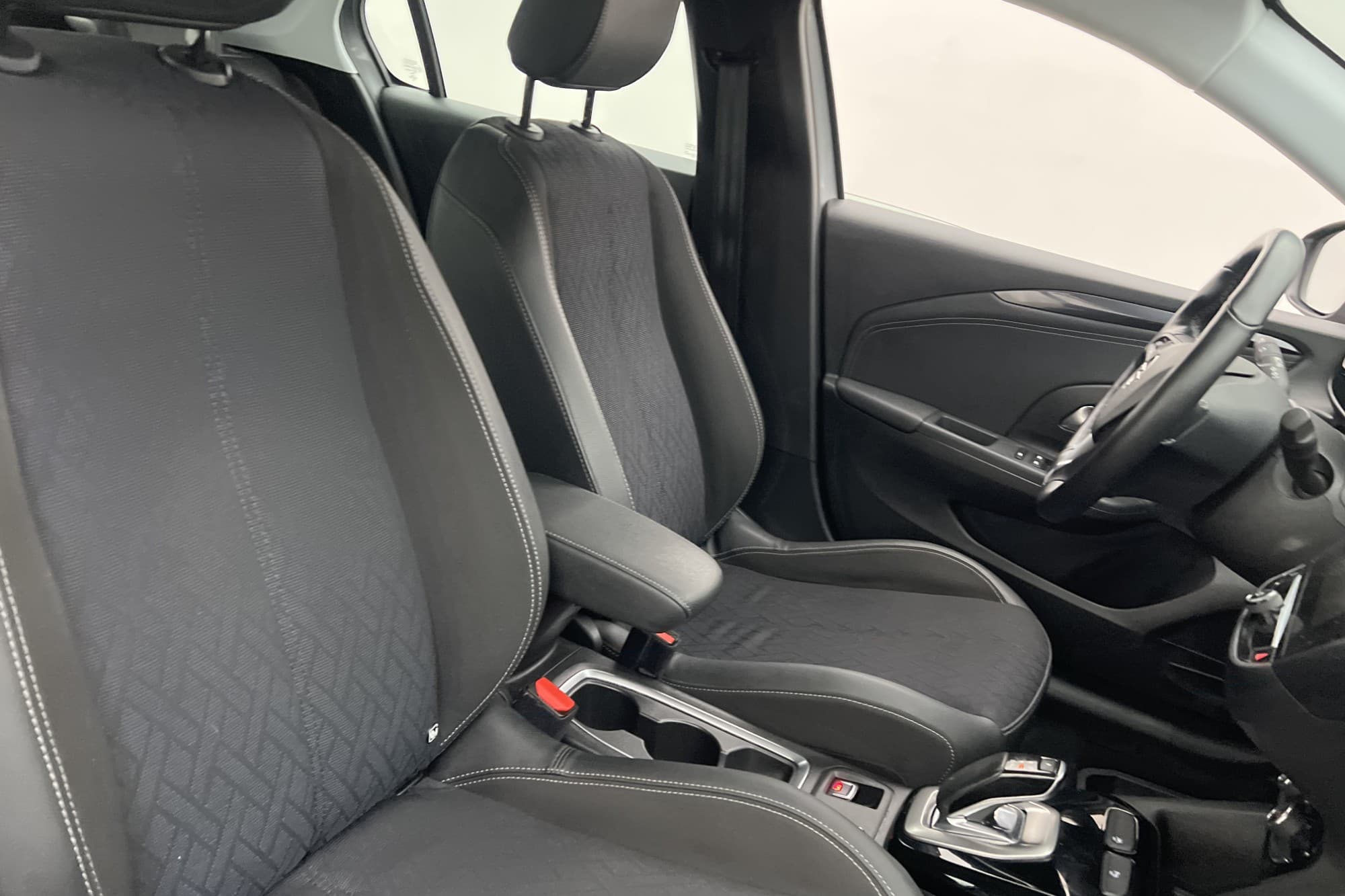 Opel Corsa-e 136hk Dynamic Kamera CarPlay Halvskinn MOMS