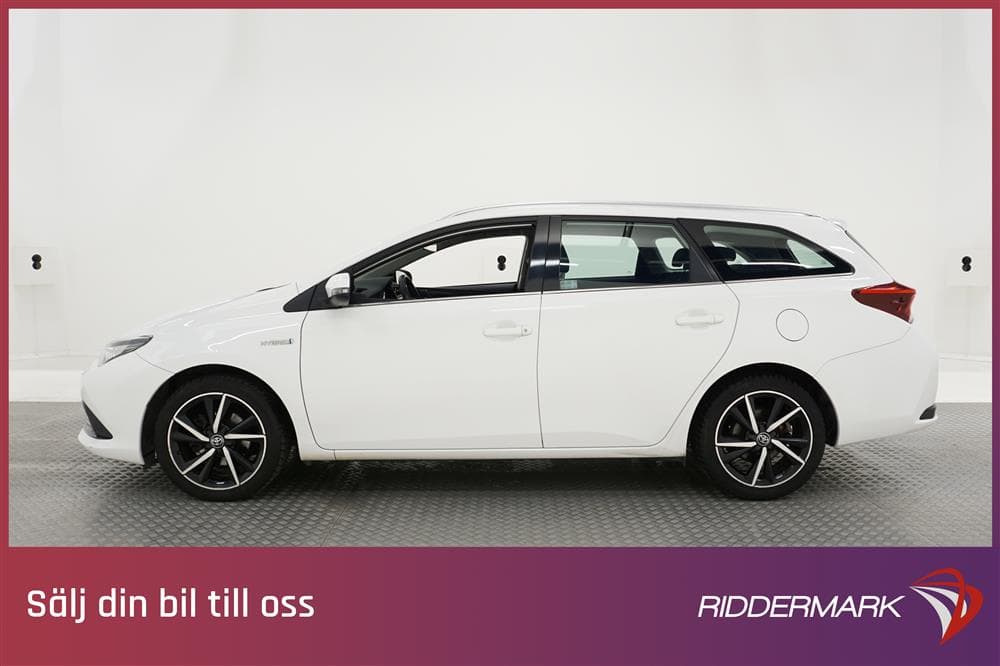 Toyota Auris 1.8 HSD Touring Sports 99hk
