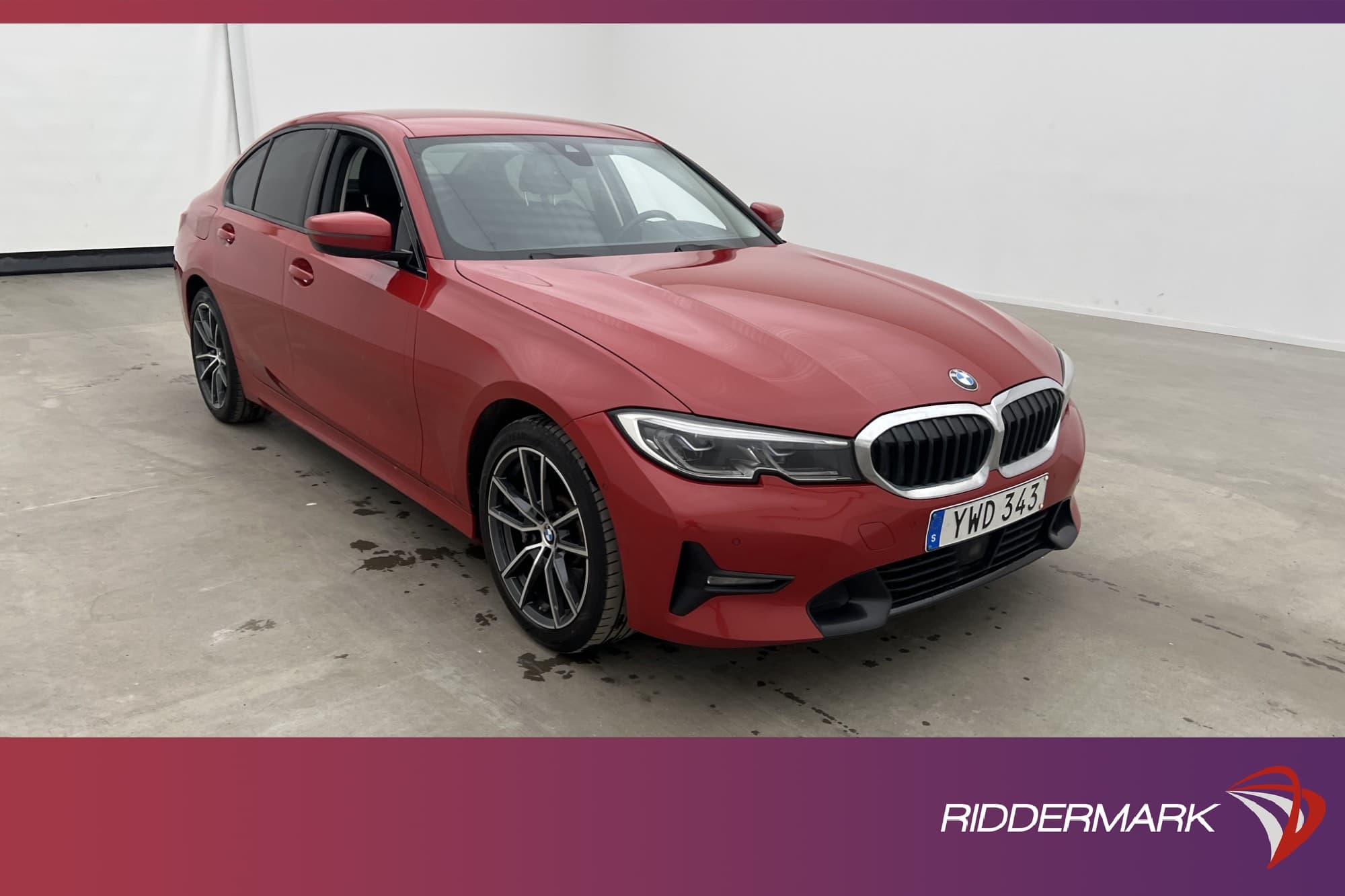 BMW 330 i Sedan Sport line Laser HiFi Skinn HUD Kamera Drag
