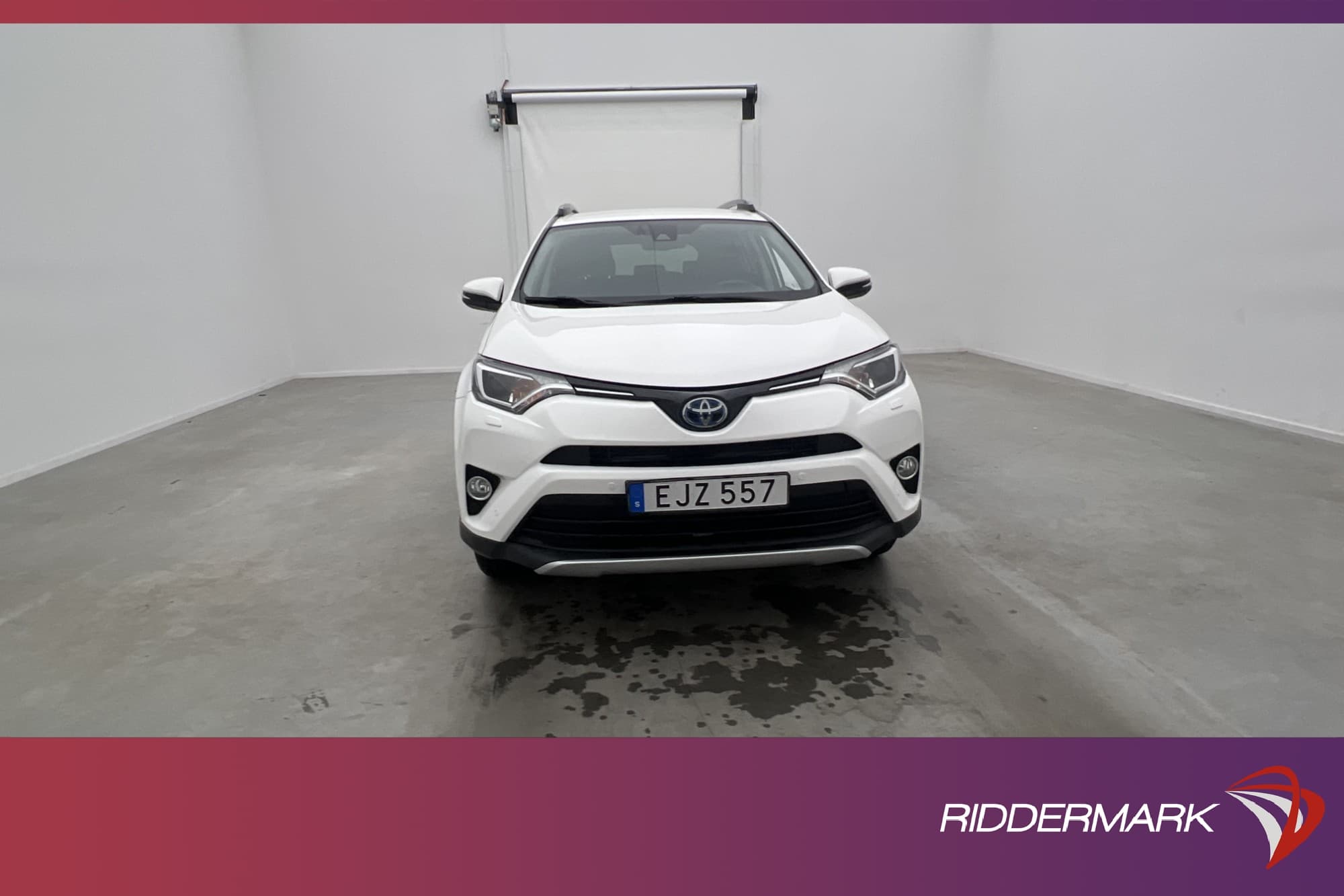 Toyota RAV4 Hybrid AWD 197hk