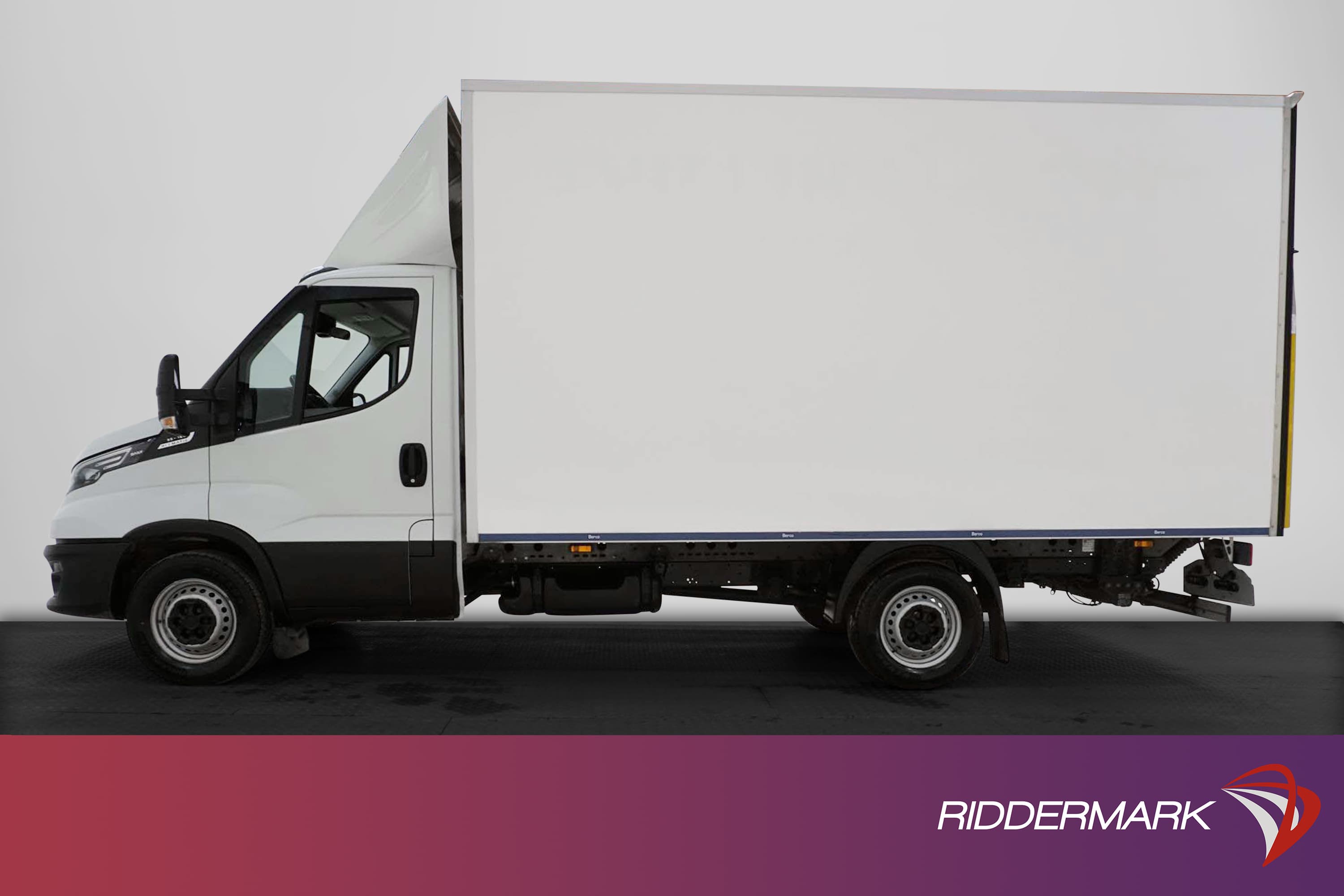 Iveco Daily 2.3JTD Automat Volymskåp Bakgavel Värmare Moms