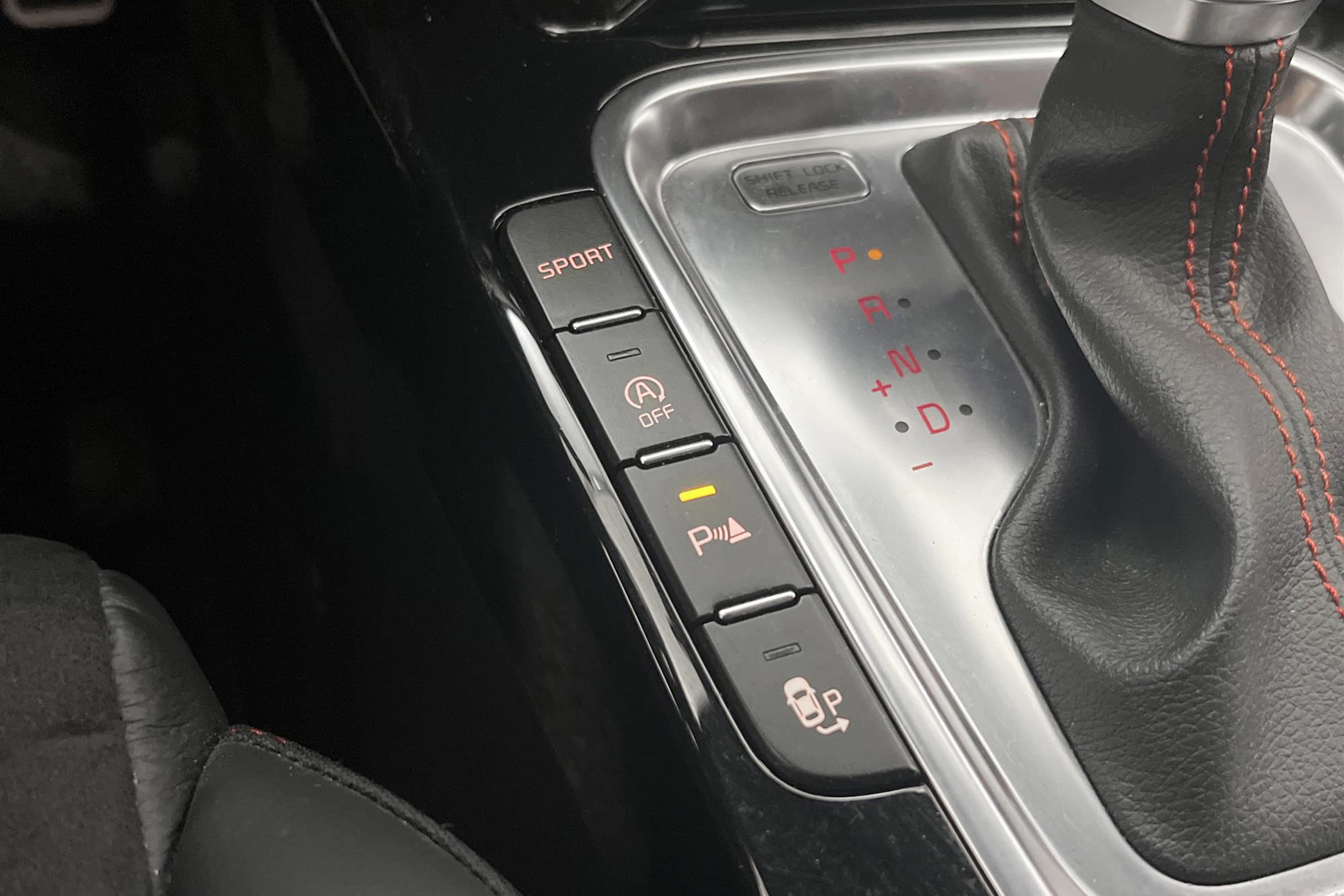 Kia ProCeed GT 1.6  204hk GT Line Navi B-Kam Skinn/Alcantara