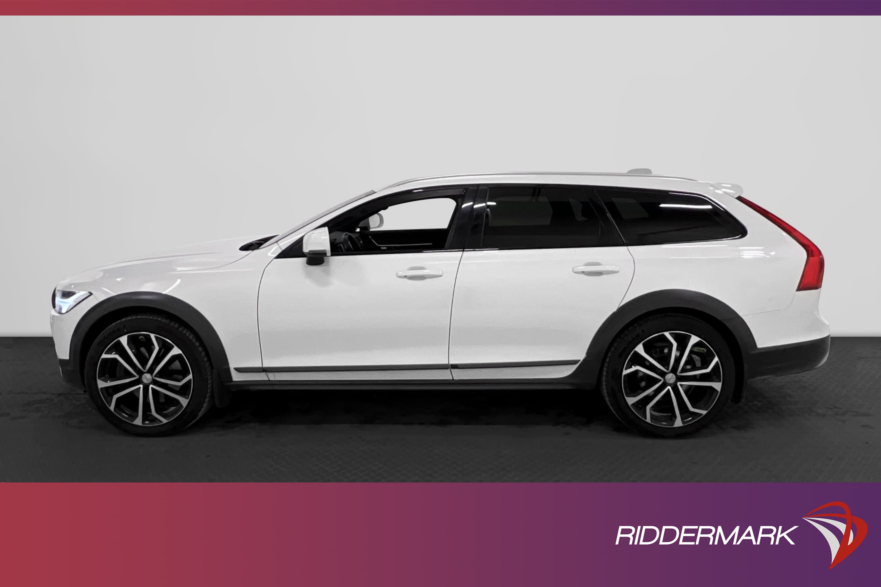 Volvo V90 Cross Country