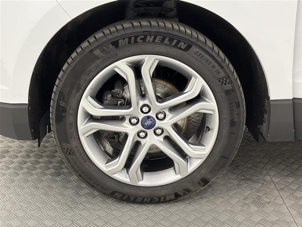 Ford Edge 2.0 TDCi 210hk D-Värm Navi B-Kam Keyless Draginteriör