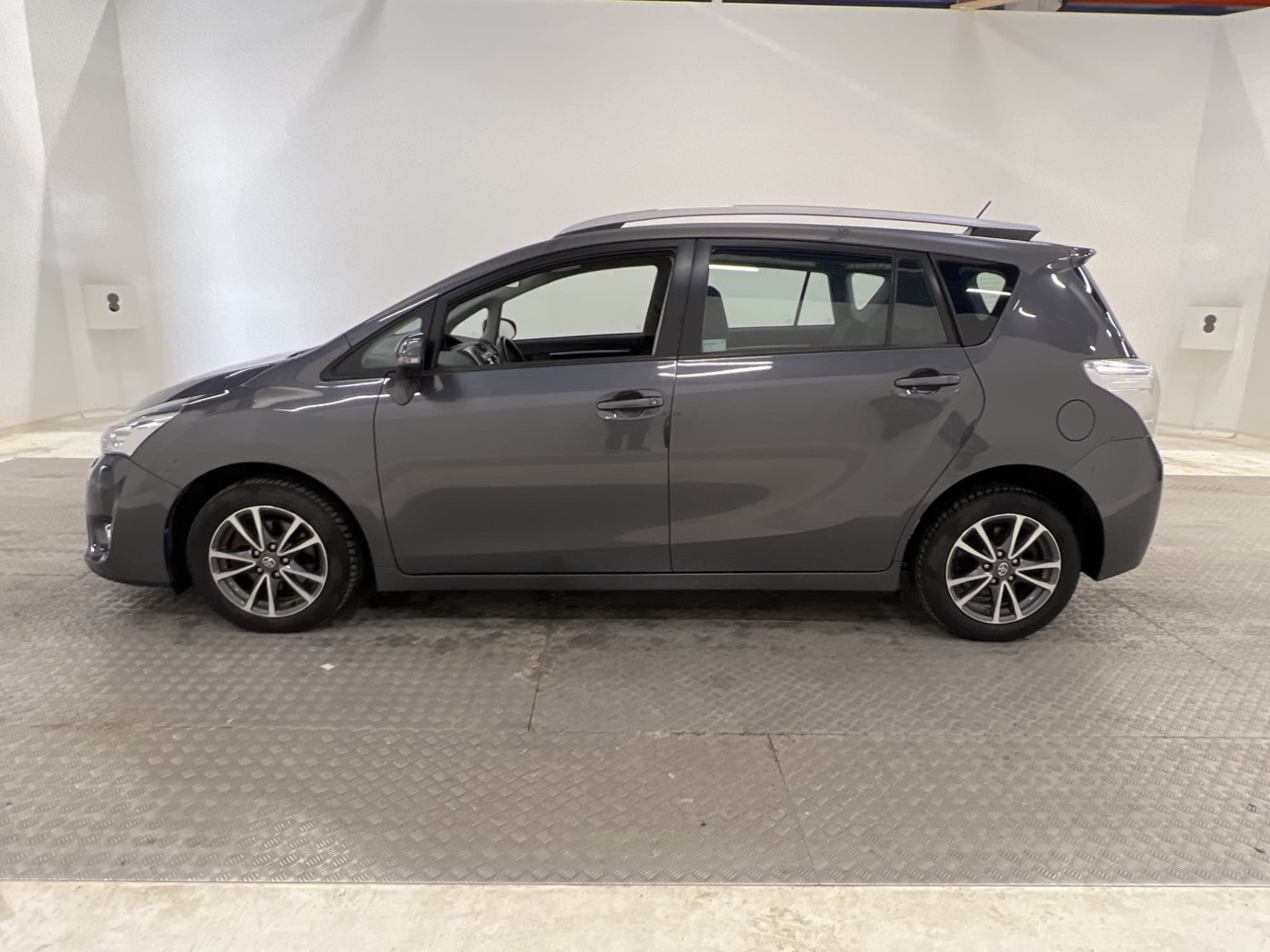 Toyota Verso 1.8 147hk M&K-Värmare