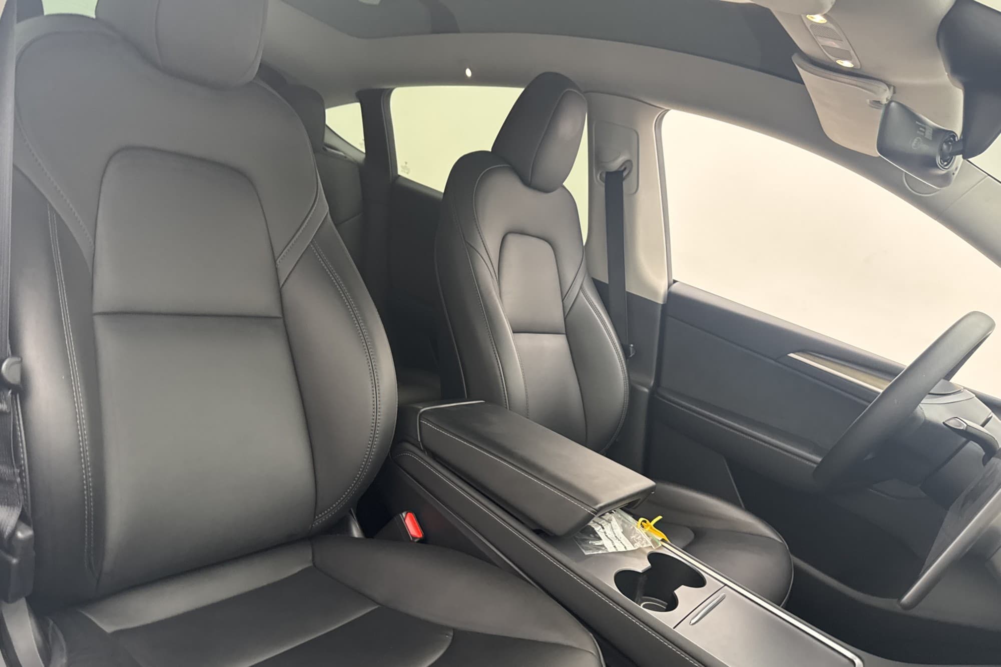 Tesla Model Y Long Range AWD Takräcken Dragkrok Svensksåld