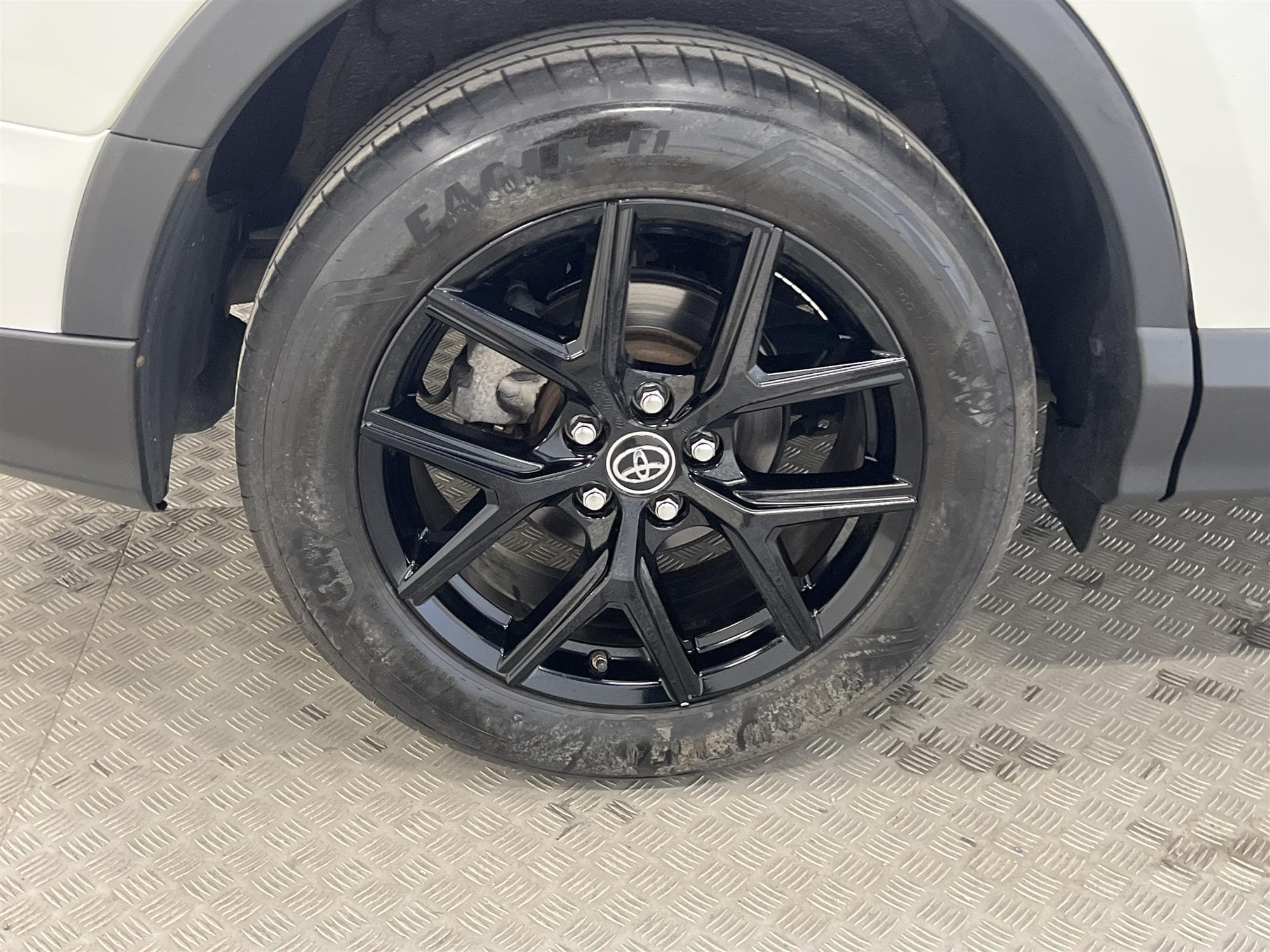 Toyota RAV4 Hybrid 2.5 AWD 197hk 1 Bruk Drag B-Kam Keyless 