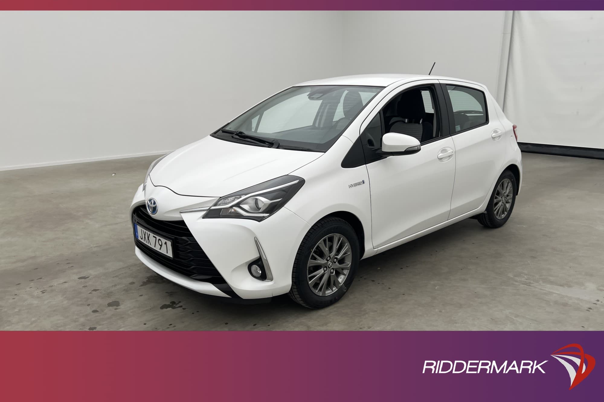 Toyota Yaris Hybrid 101hk